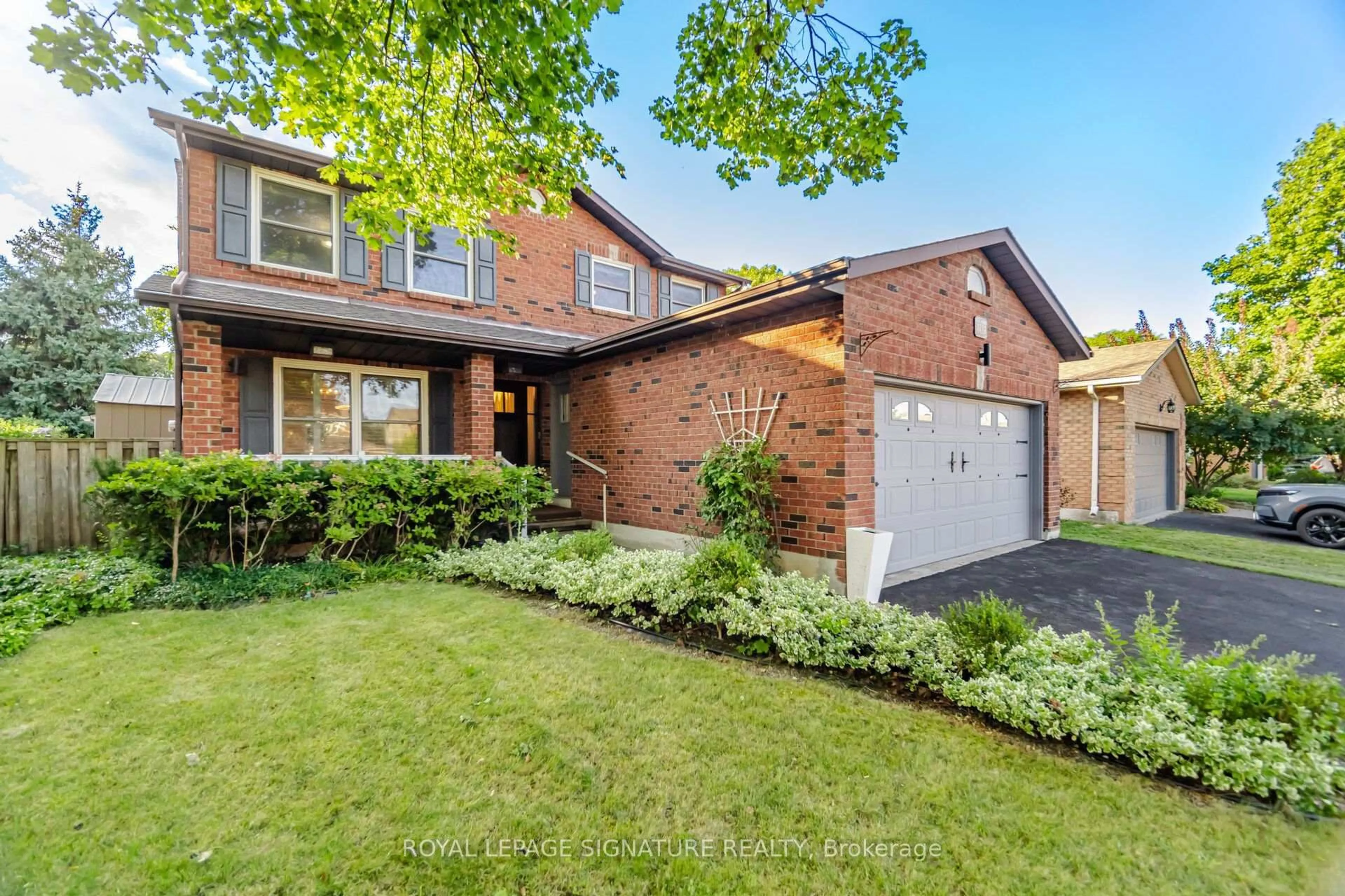 Home with brick exterior material, street for 3217 Hazelwood Ave, Burlington Ontario L7M 2V3