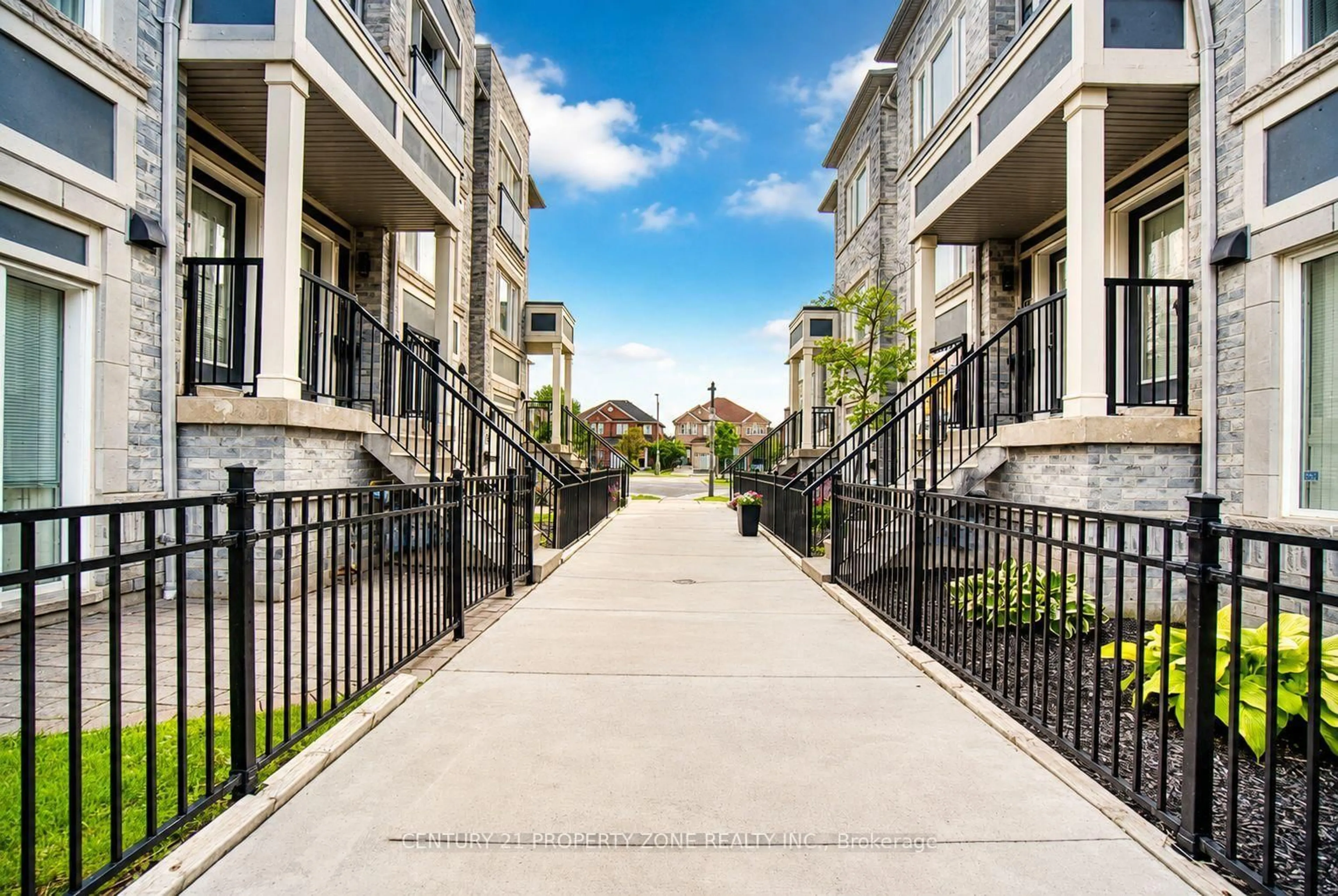 Patio, street for 5035 Oscar Peterson Blvd #12, Mississauga Ontario L5M 0P4