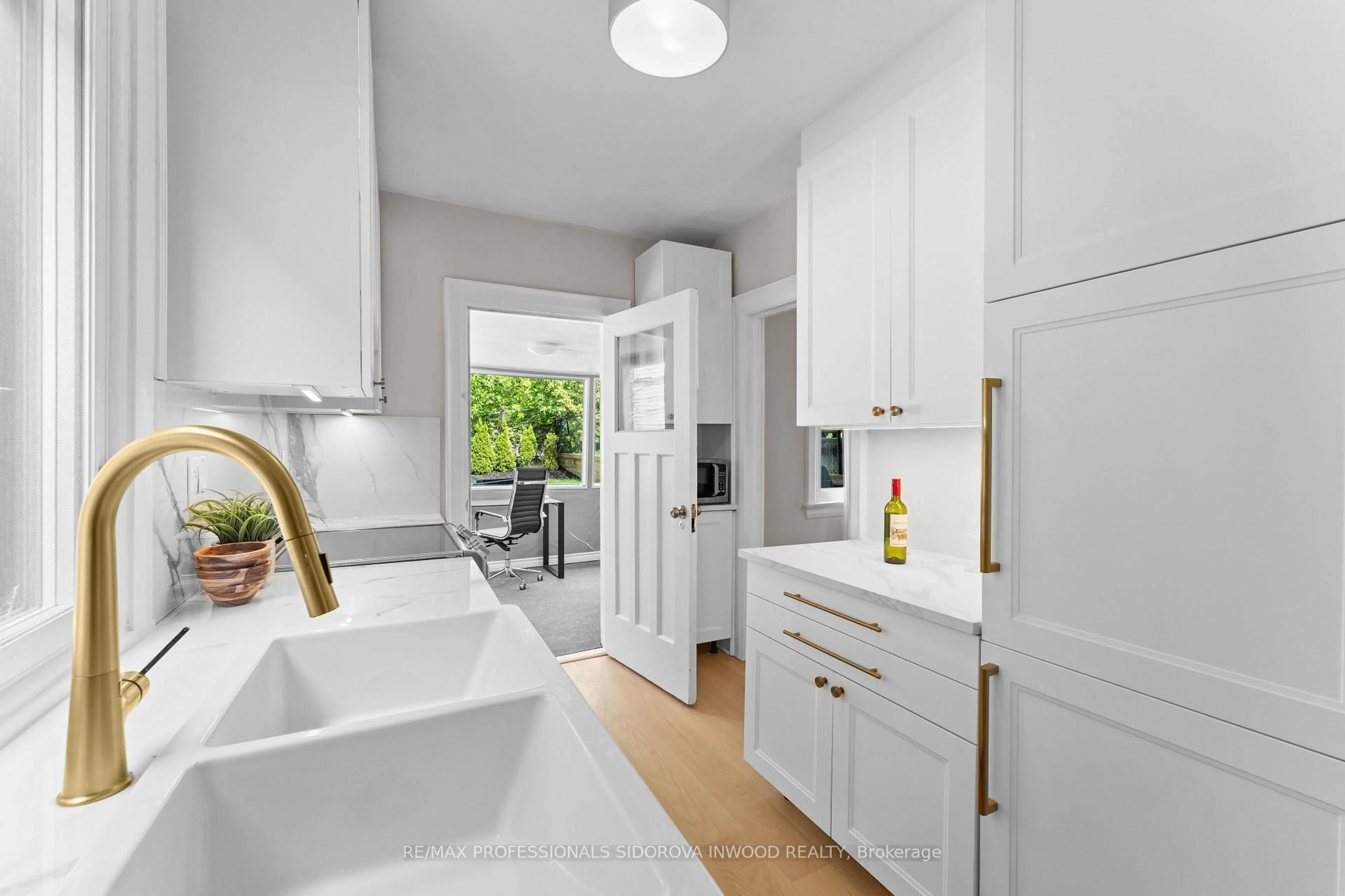 Unknown for 408 Glenlake Ave, Toronto Ontario M6P 1G7