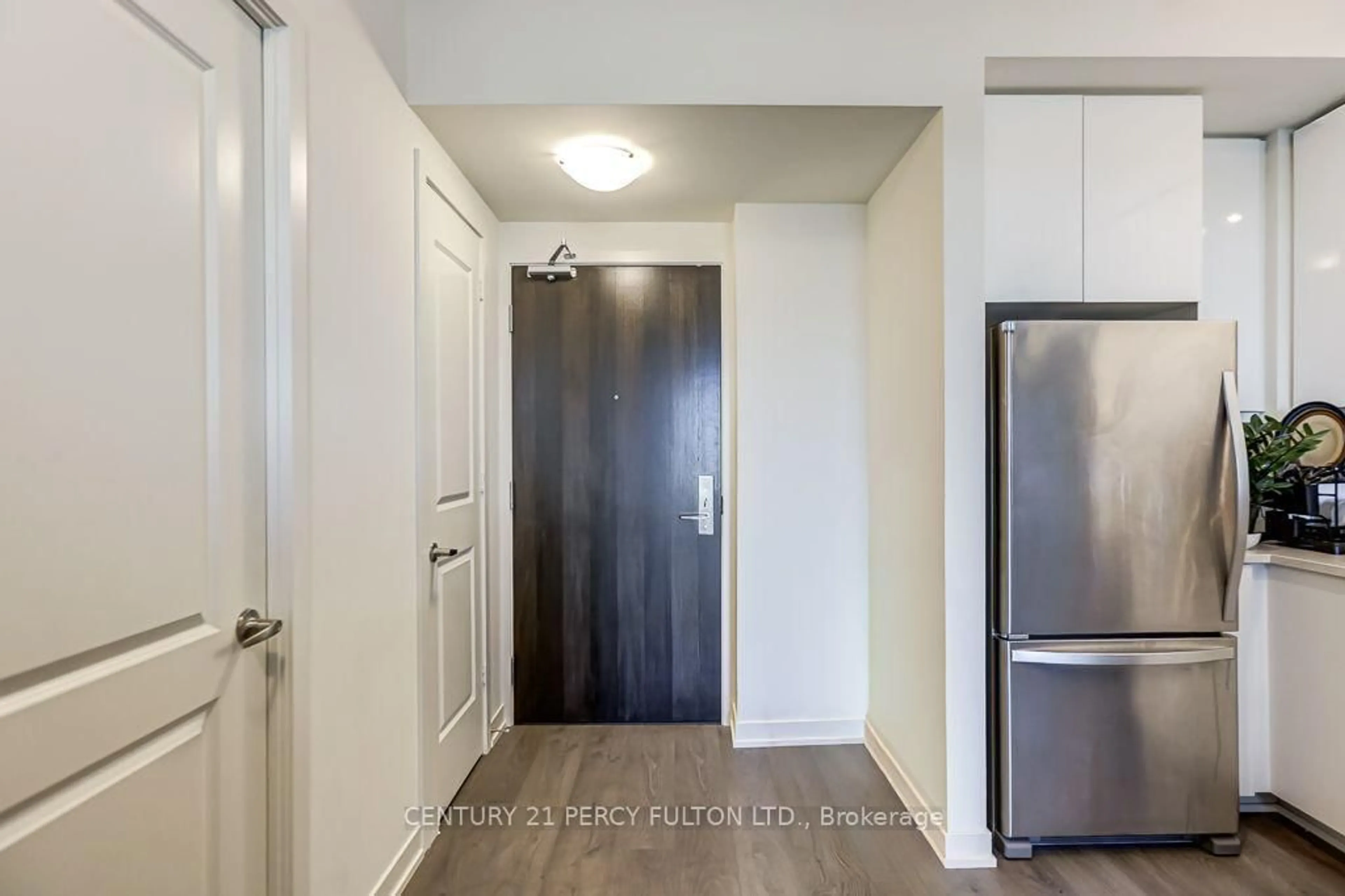 Indoor entryway for 38 Annie Craig Dr #1110, Toronto Ontario M8V 0G9