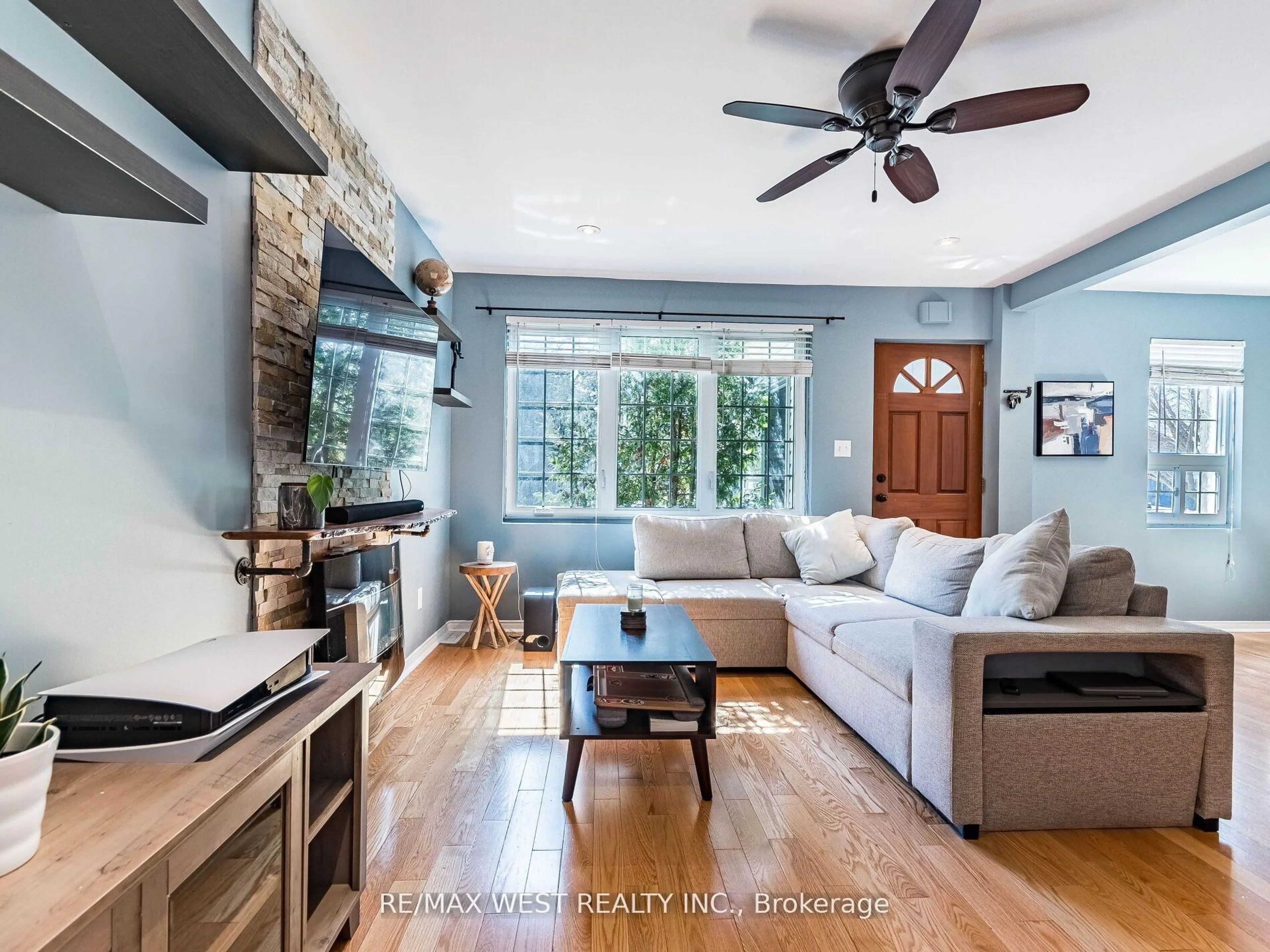 Living room with furniture, unknown for 76 Laburnham Ave, Toronto Ontario M8W 1S8