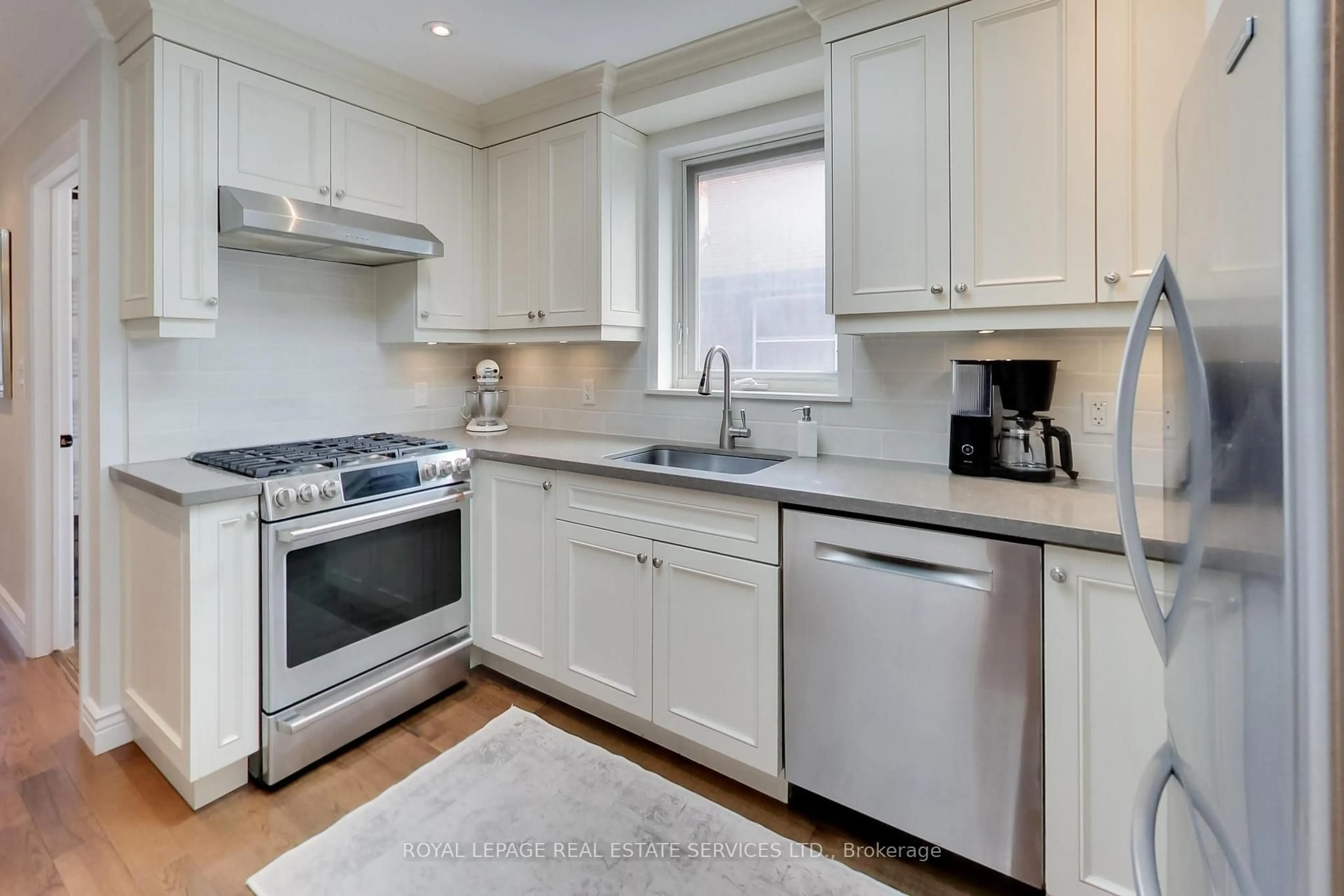 Standard kitchen, unknown for 21 Parker Ave, Toronto Ontario M8Z 4L6