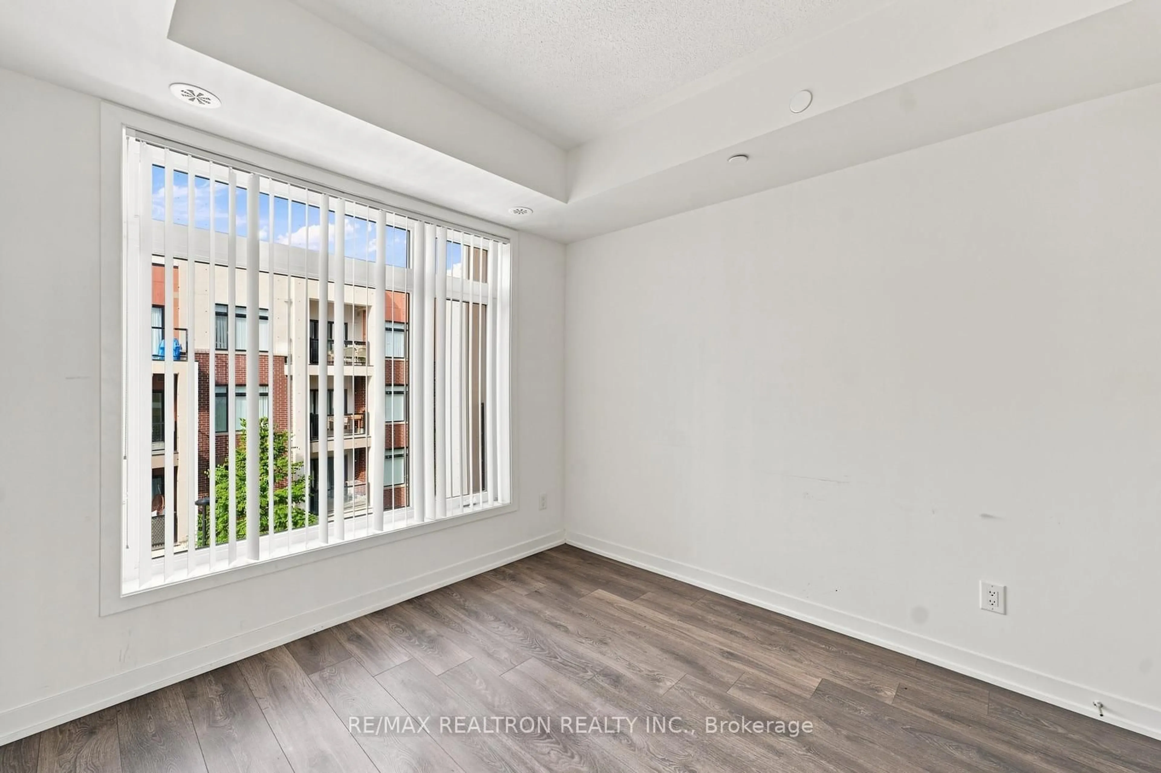 A pic of a room for 120 Canon Jackson Dr #304, Toronto Ontario M6M 0B8