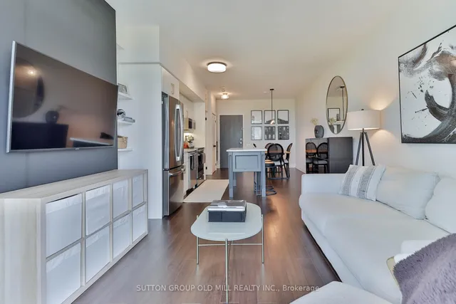 103 The Queensway #602, Toronto 4