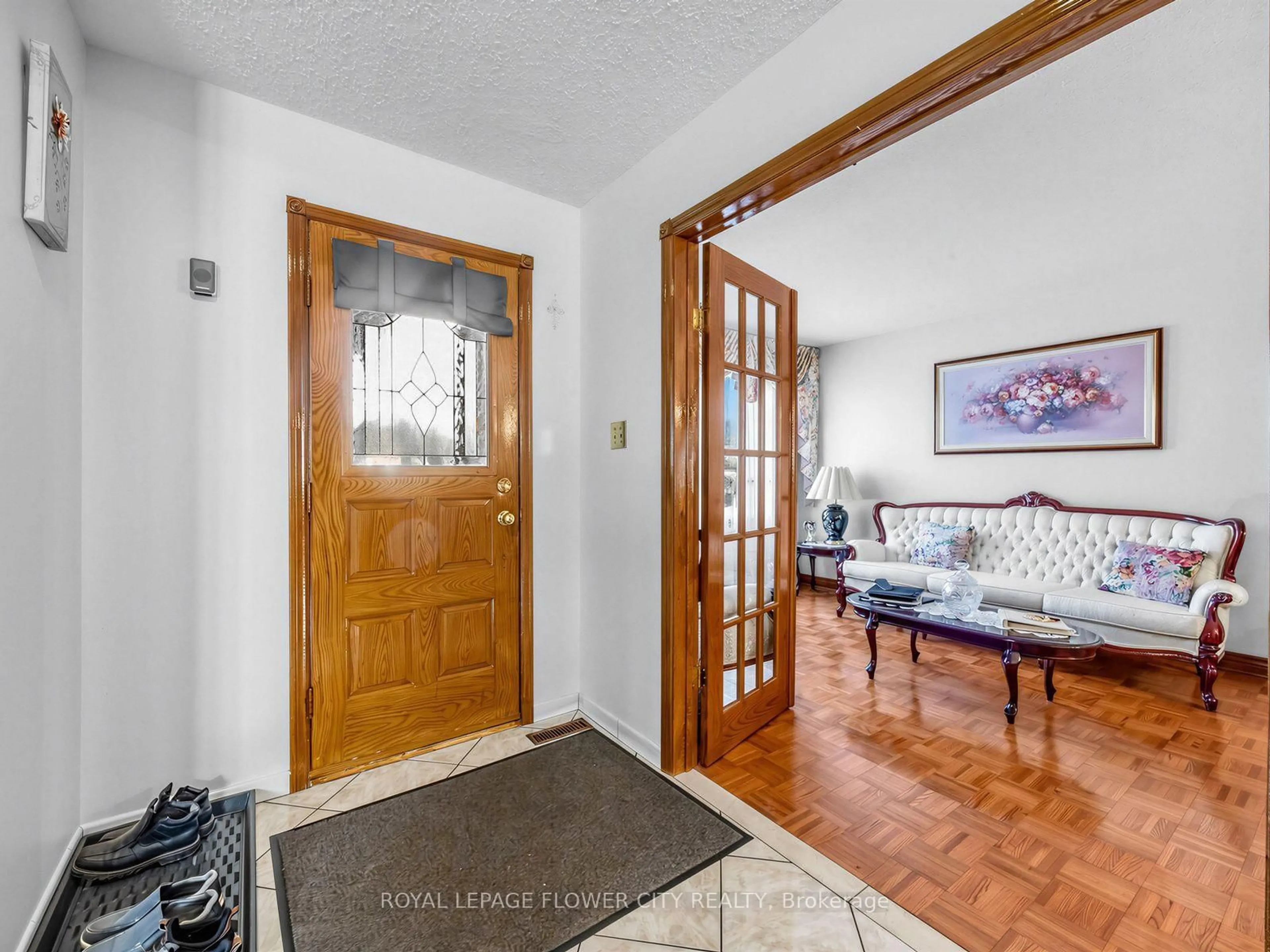 Indoor entryway for 247 Vodden St, Brampton Ontario L6X 2X7