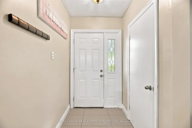 15 Velma Dr, Toronto 5