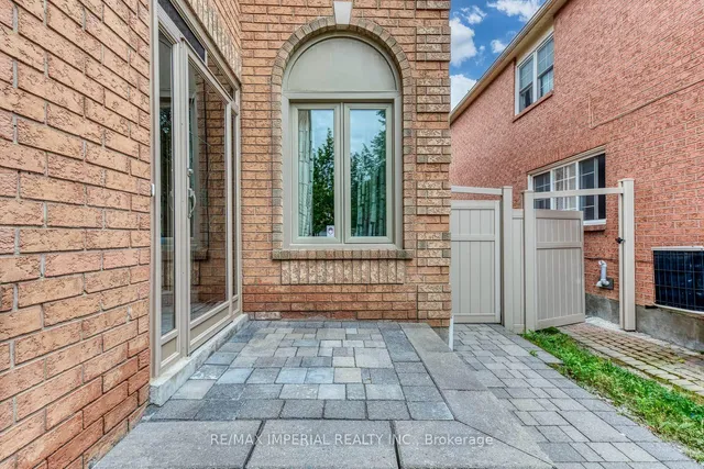 925 Cardington St, Mississauga 2