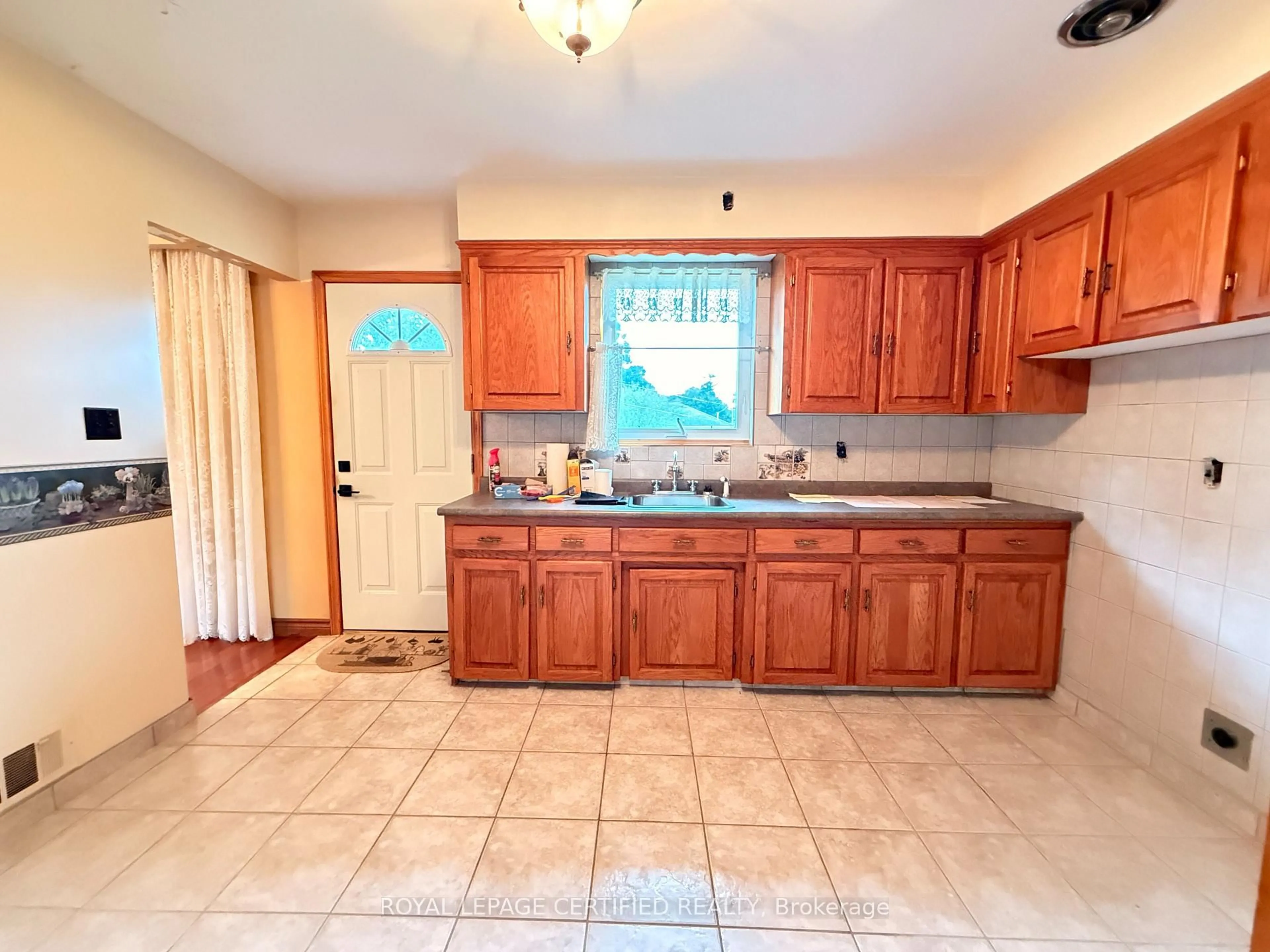 Unknown for 1398 Wren Ave, Oakville Ontario L6L 2V6