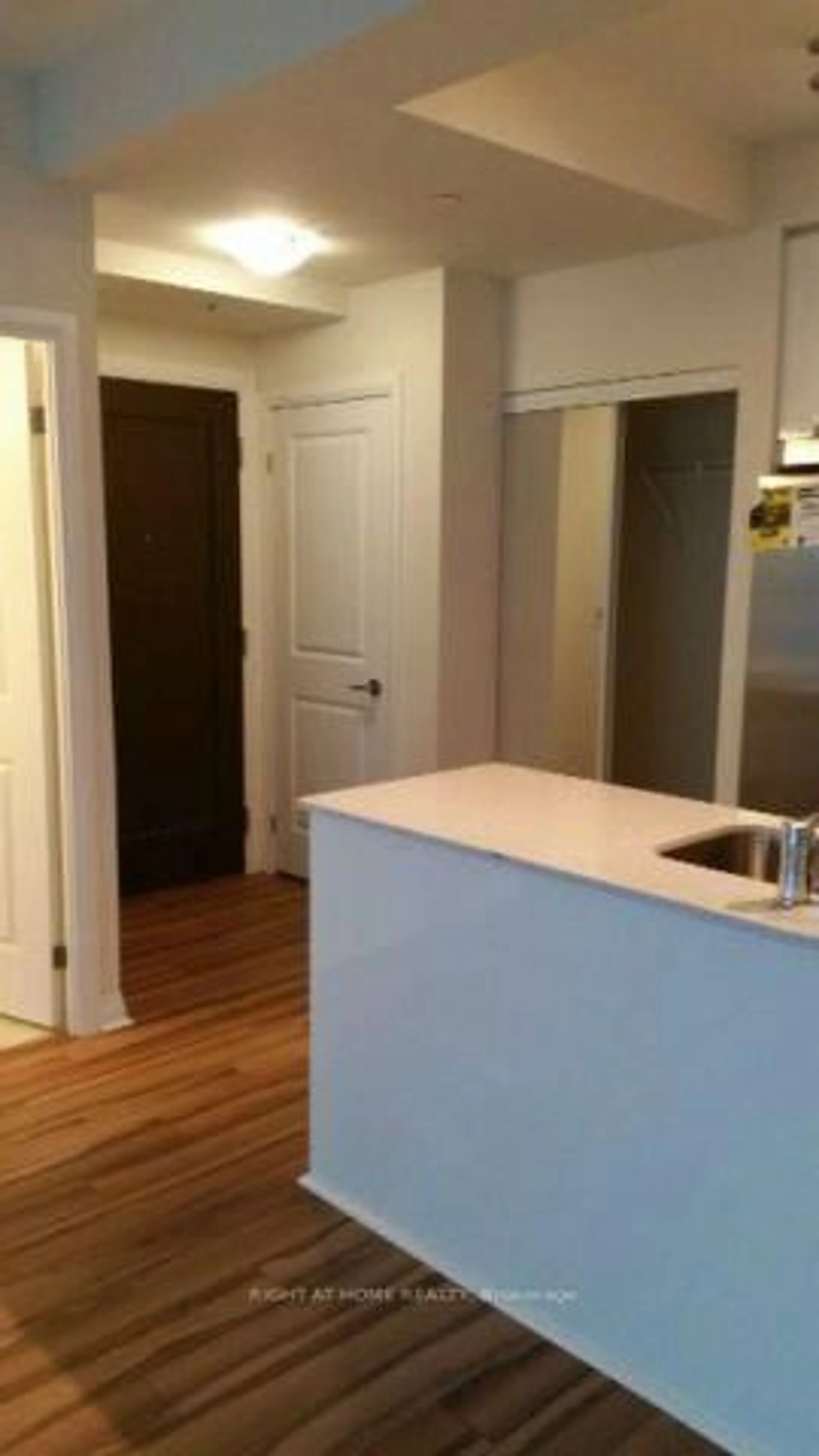 Unknown for 55 Eglinton Ave #1101, Mississauga Ontario L5R 0E4