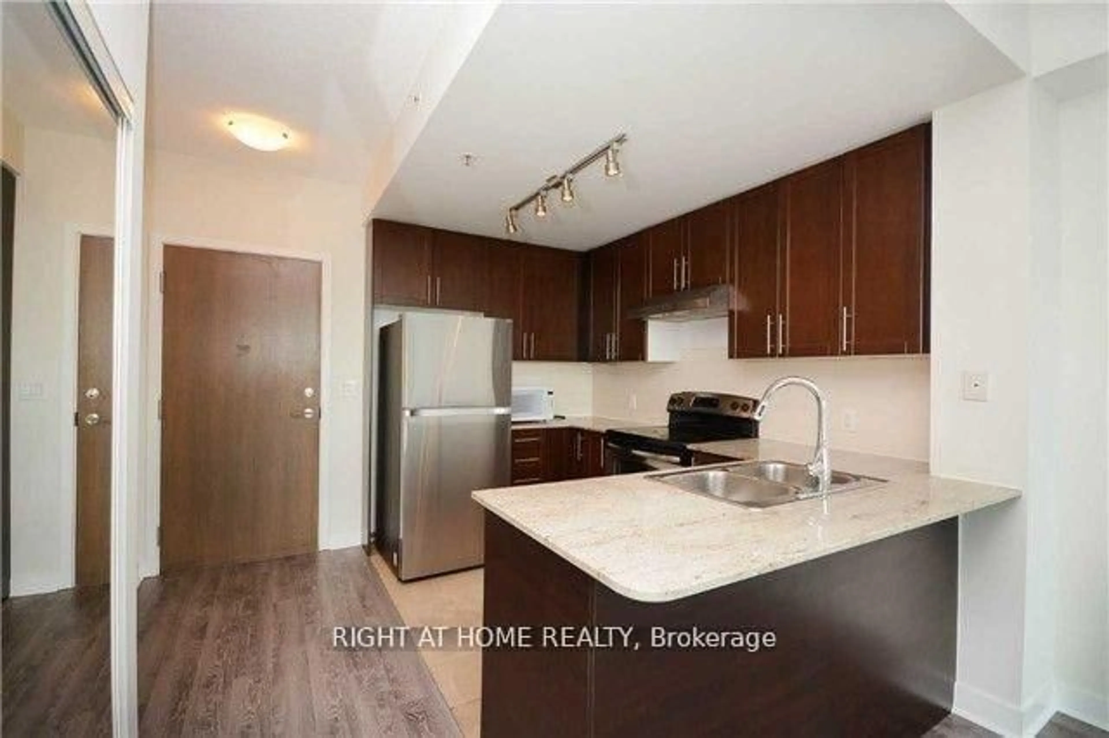 Standard kitchen, wood/laminate floor for 3985 Grand Park Dr #1610, Mississauga Ontario L5B 0H8