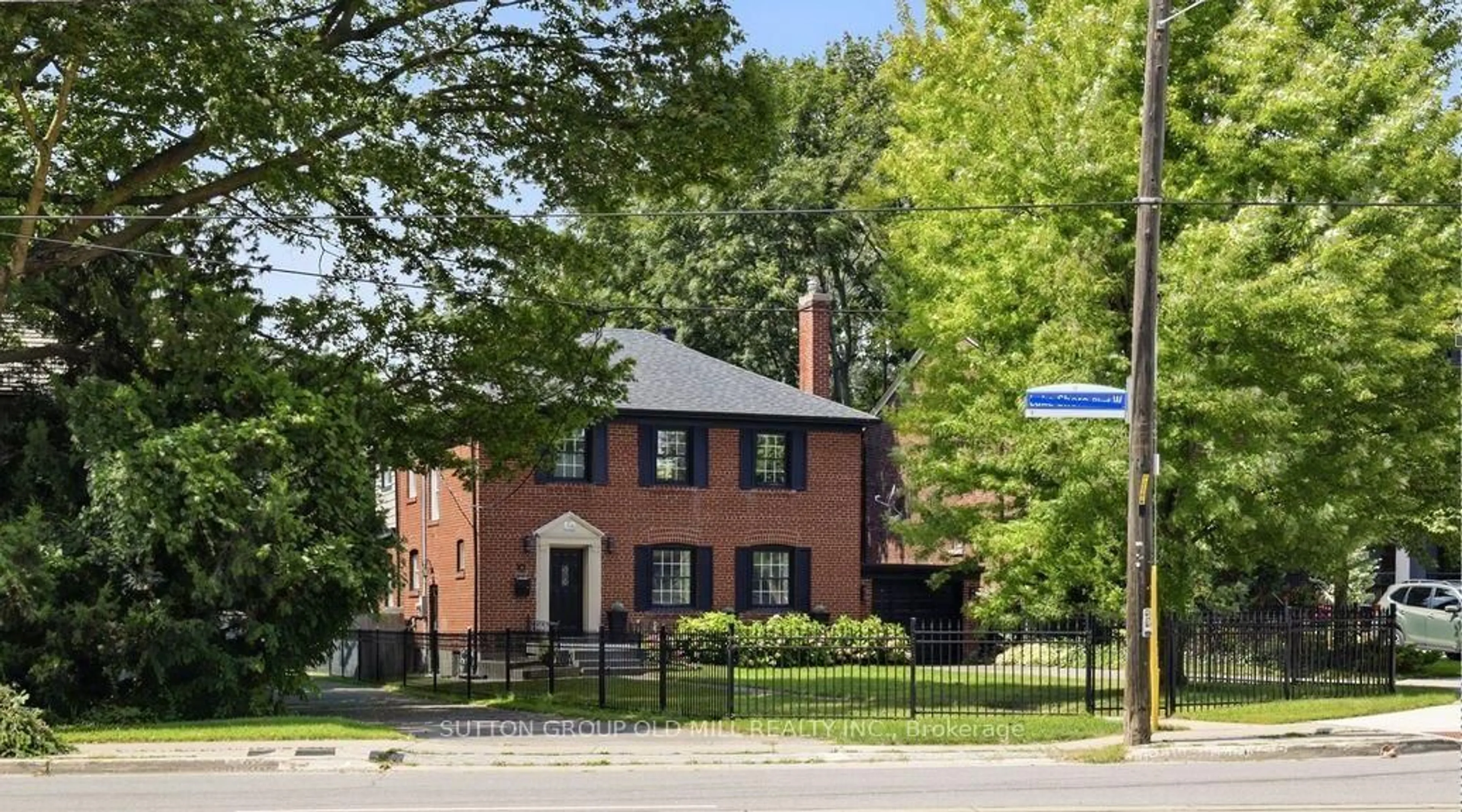 Home with brick exterior material, street for 10 Queens Ave, Toronto Ontario M8V 2N1