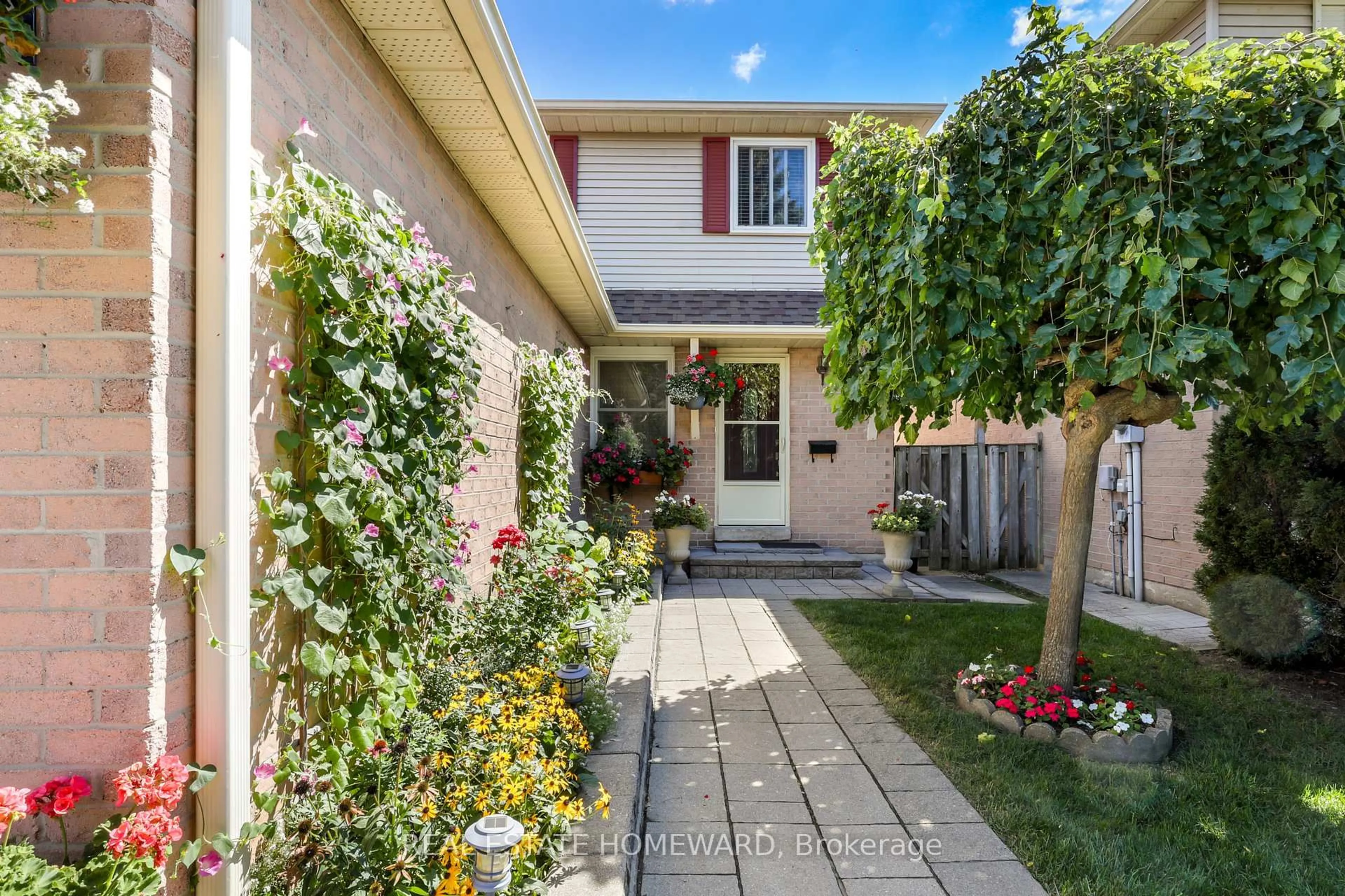 Unknown for 6399 Colebrook Cres, Mississauga Ontario L5N 3E3