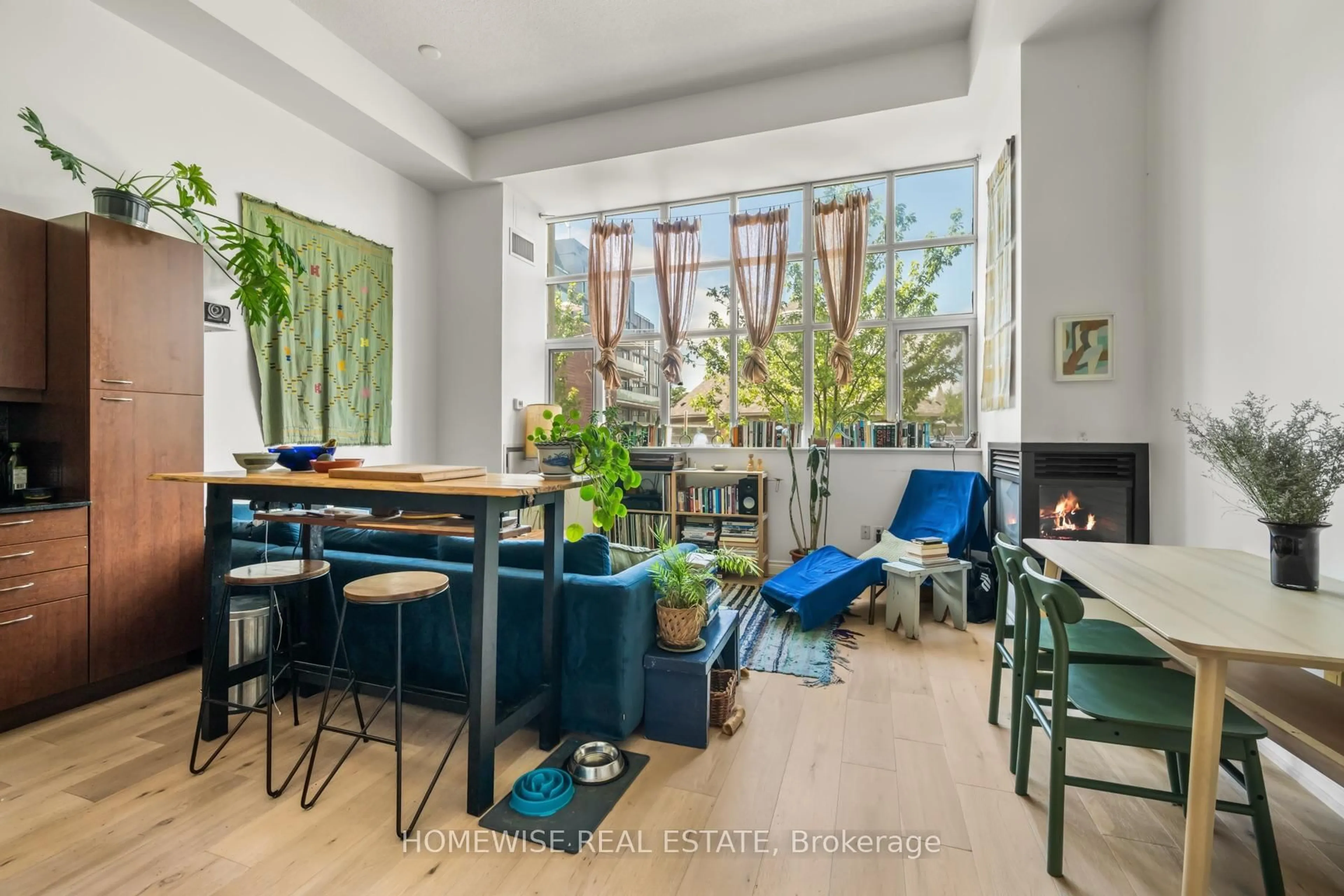 Open concept kitchen, unknown for 437 Roncesvalles Ave #410, Toronto Ontario M6R 3B9
