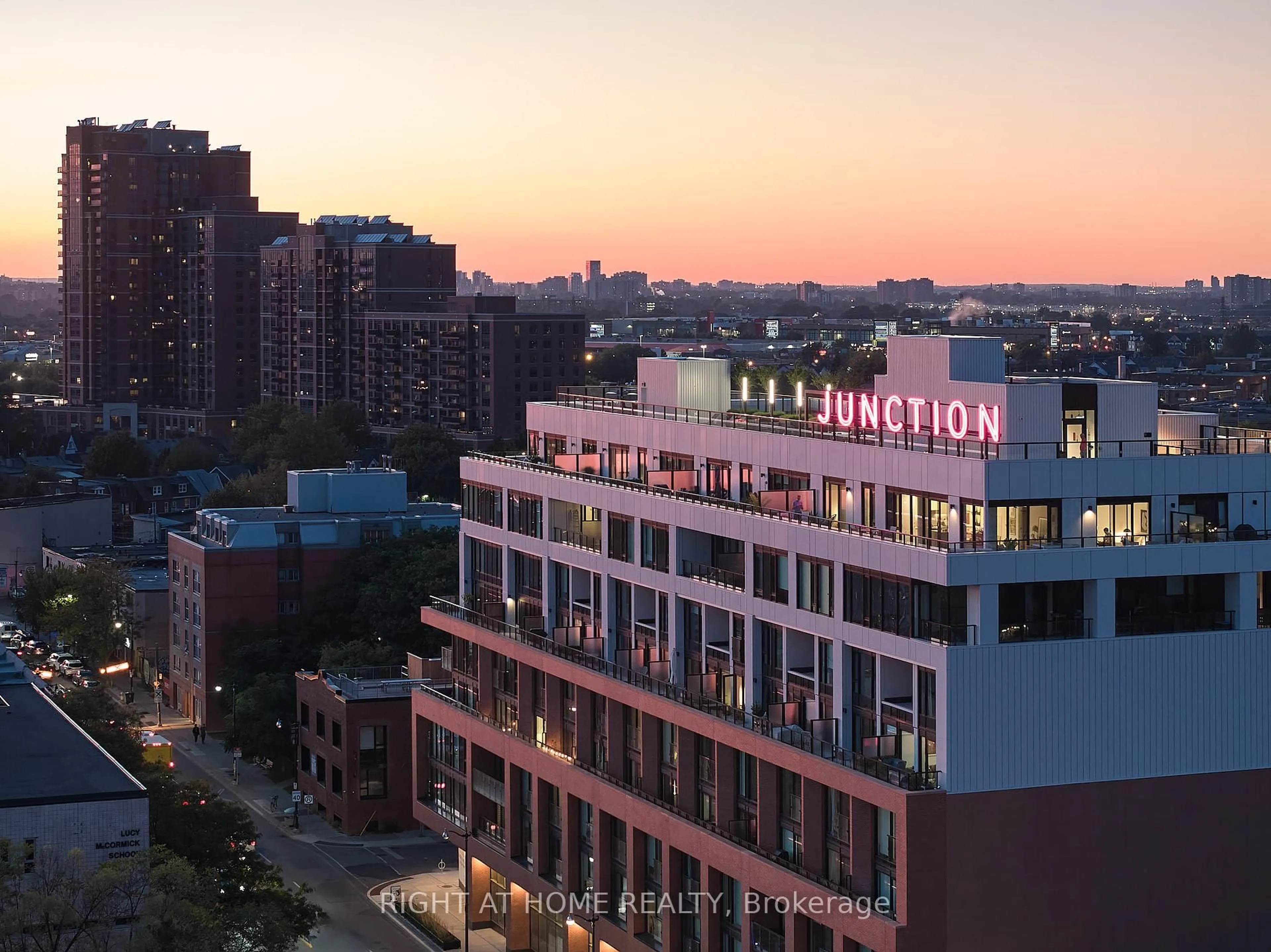 A pic from outside/outdoor area/front of a property/back of a property/a pic from drone, city buildings view from balcony for 2720 Dundas St #607, Toronto Ontario M6P 1Y2