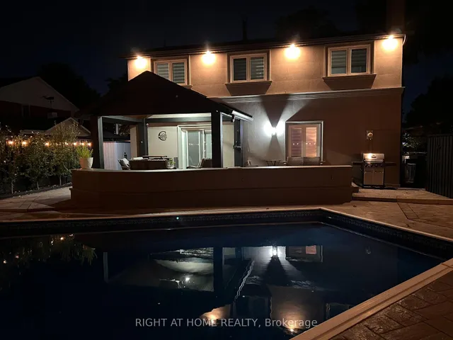 1916 Pagehurst Crt, Mississauga 4