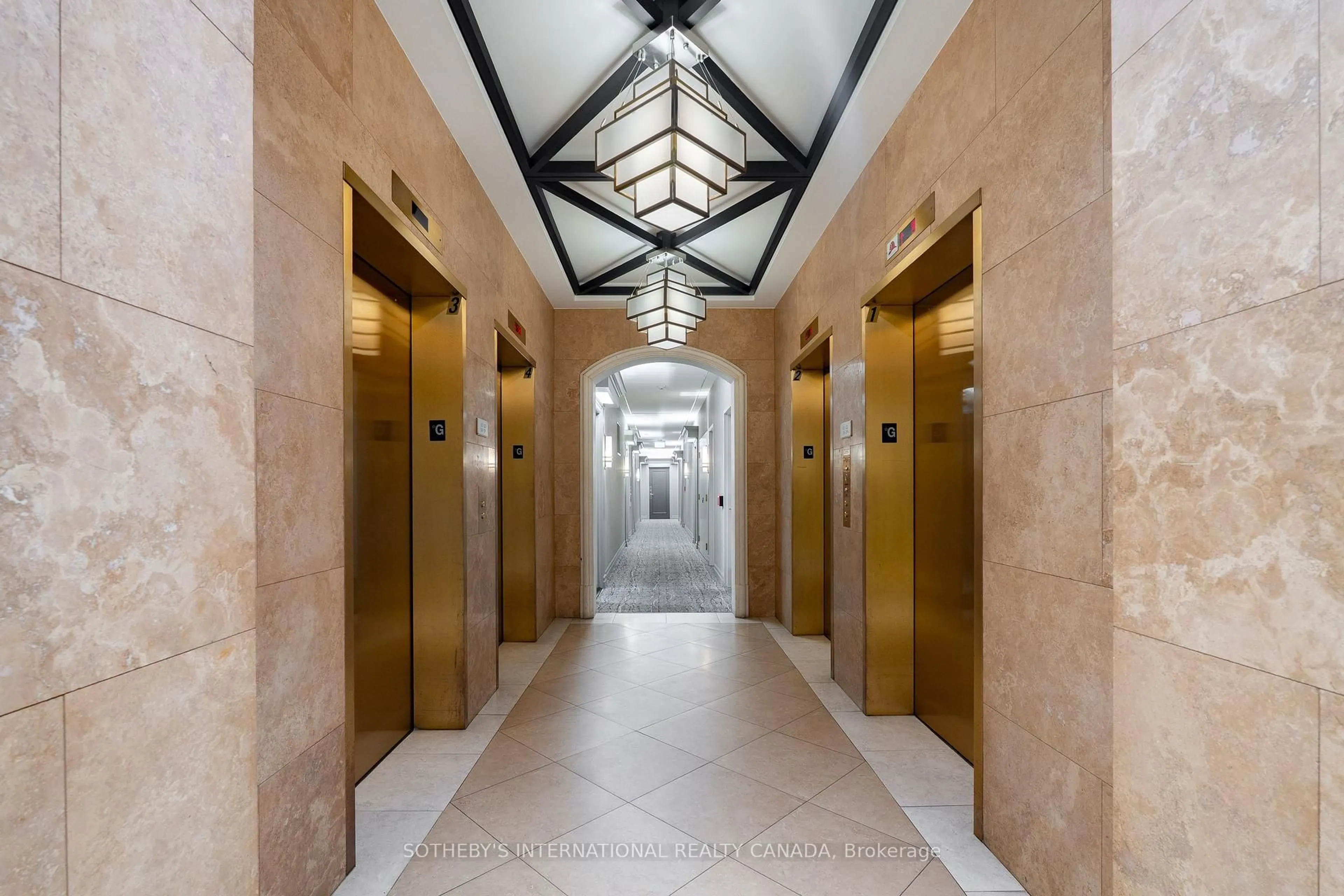 Indoor foyer for 5233 Dundas St #115, Toronto Ontario M9B 6M1