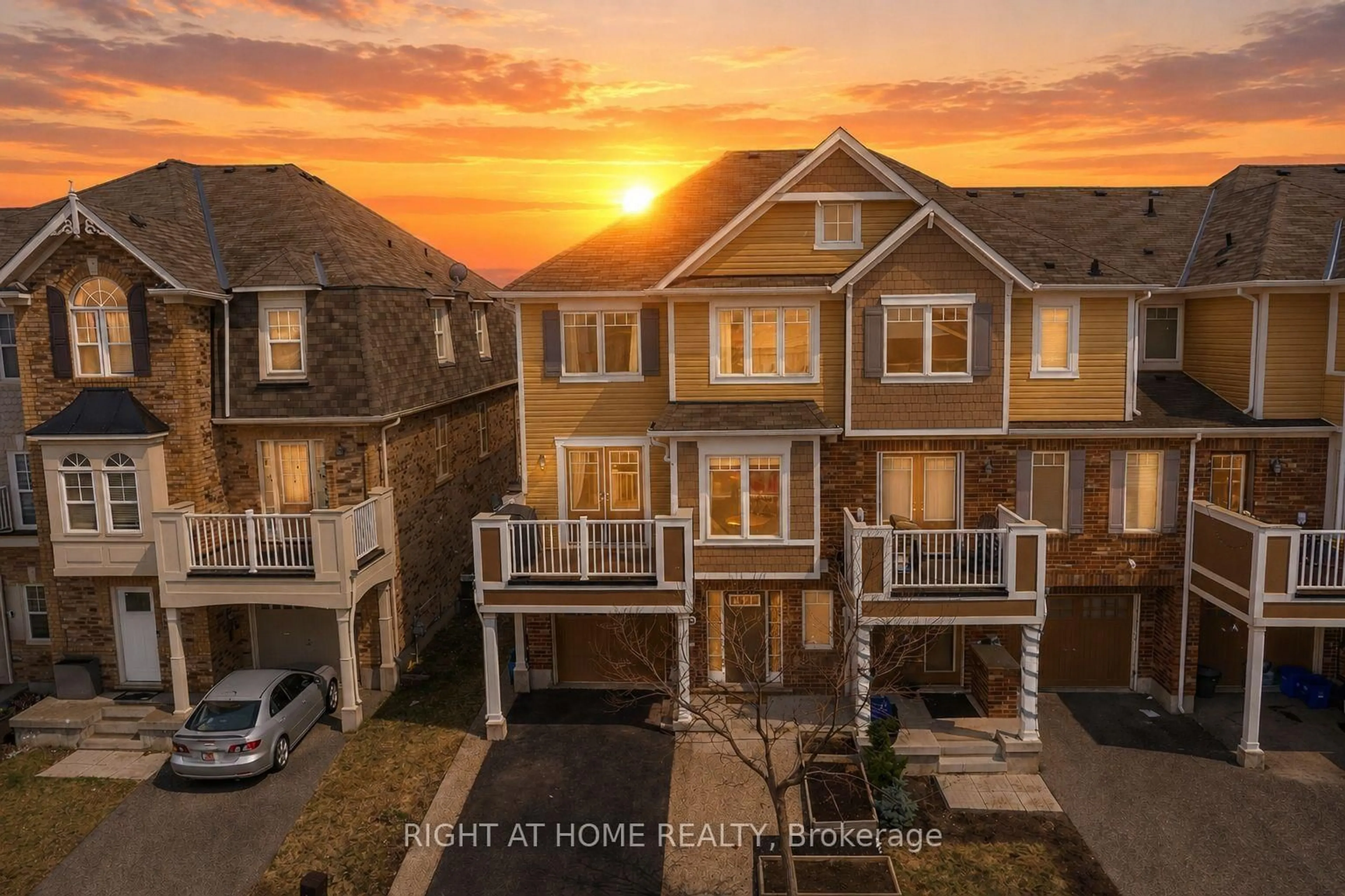 A pic from outside/outdoor area/front of a property/back of a property/a pic from drone, street for 525 Cavanagh Lane, Milton Ontario L9T 8G4