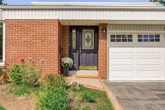 60 Bowshelm Crt, Mississauga 3