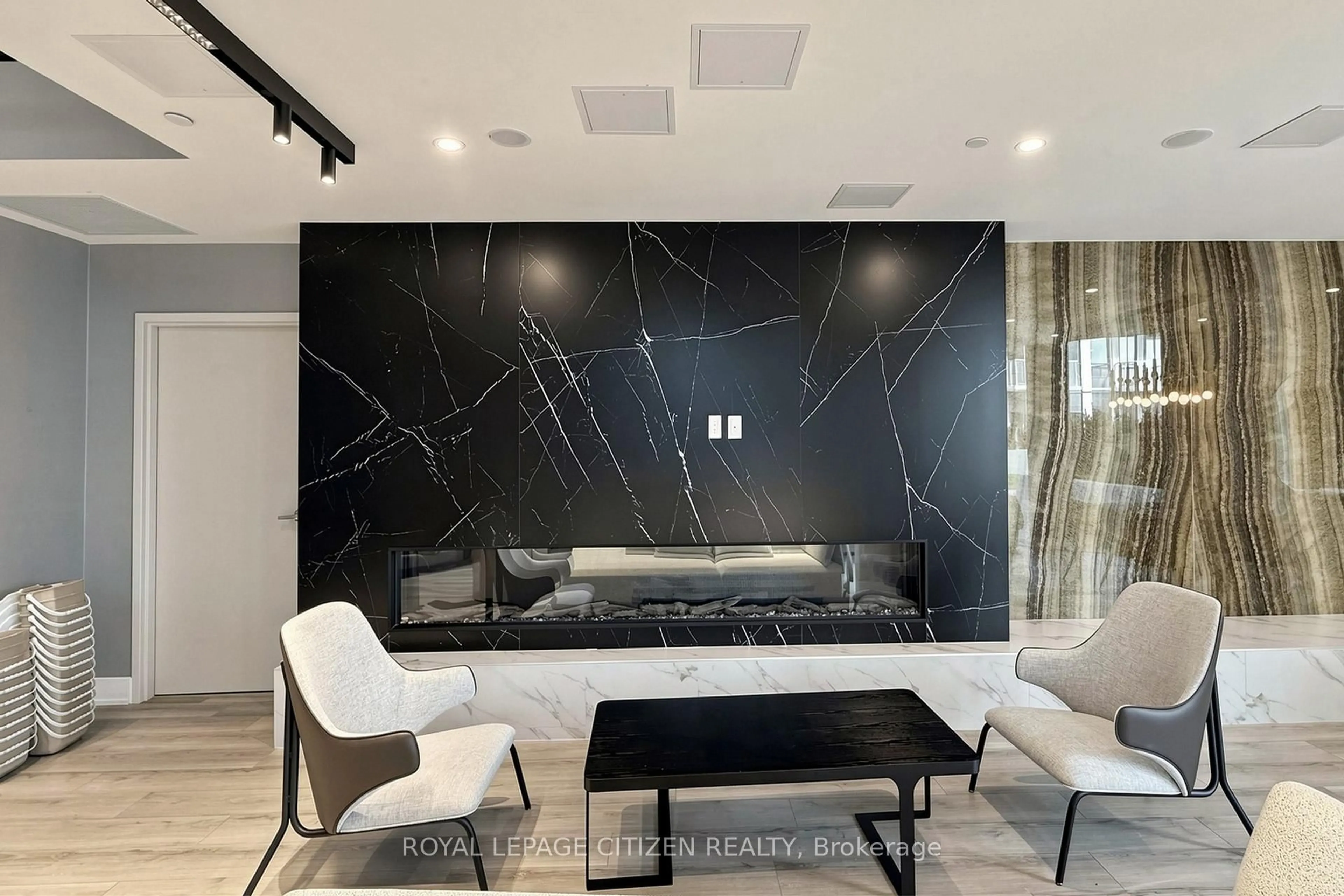 Unknown for 1005 Dundas St #719, Oakville Ontario L6H 7E8