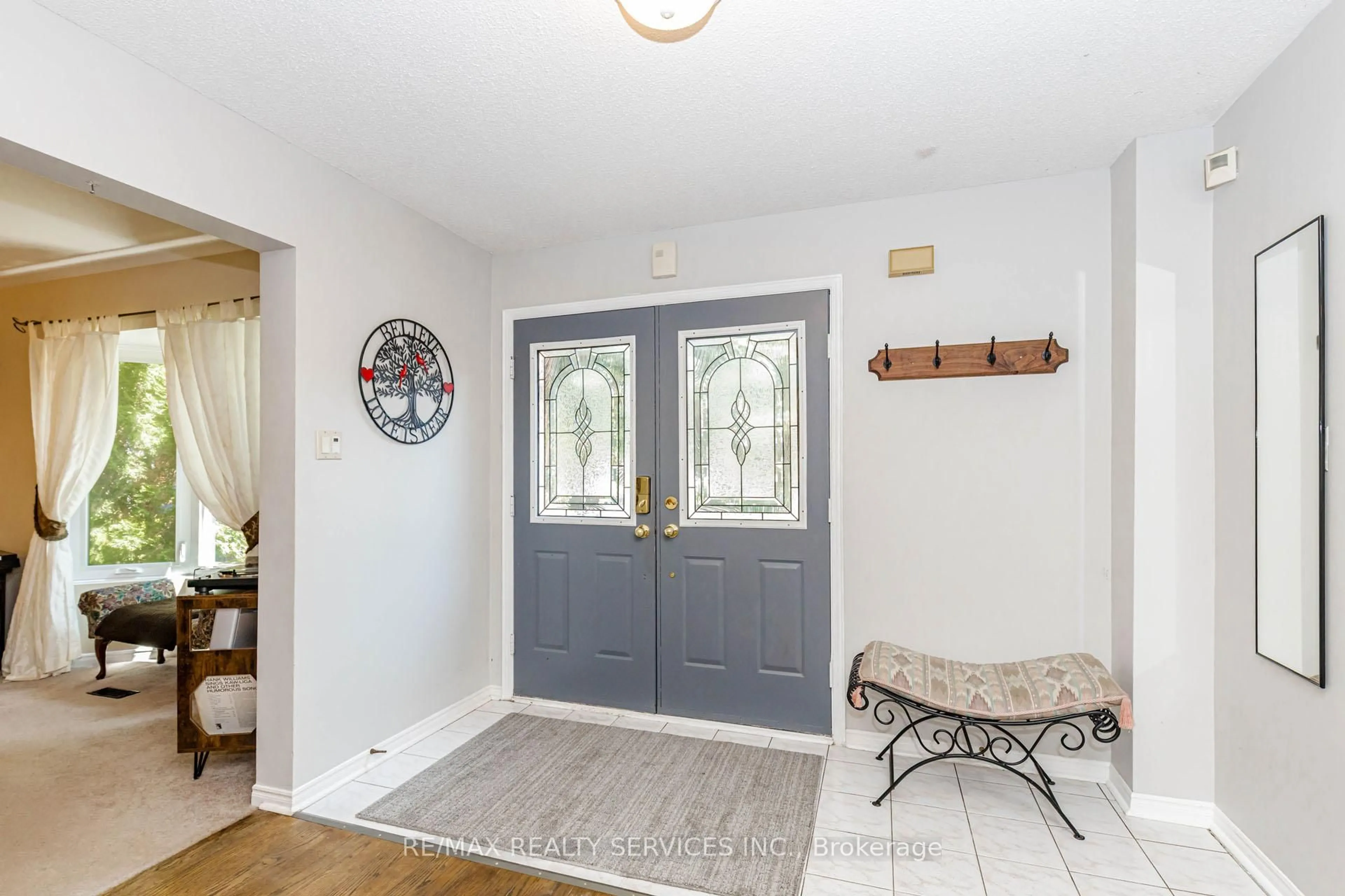Indoor entryway for 50 Barr Cres, Brampton Ontario L6Z 3E4