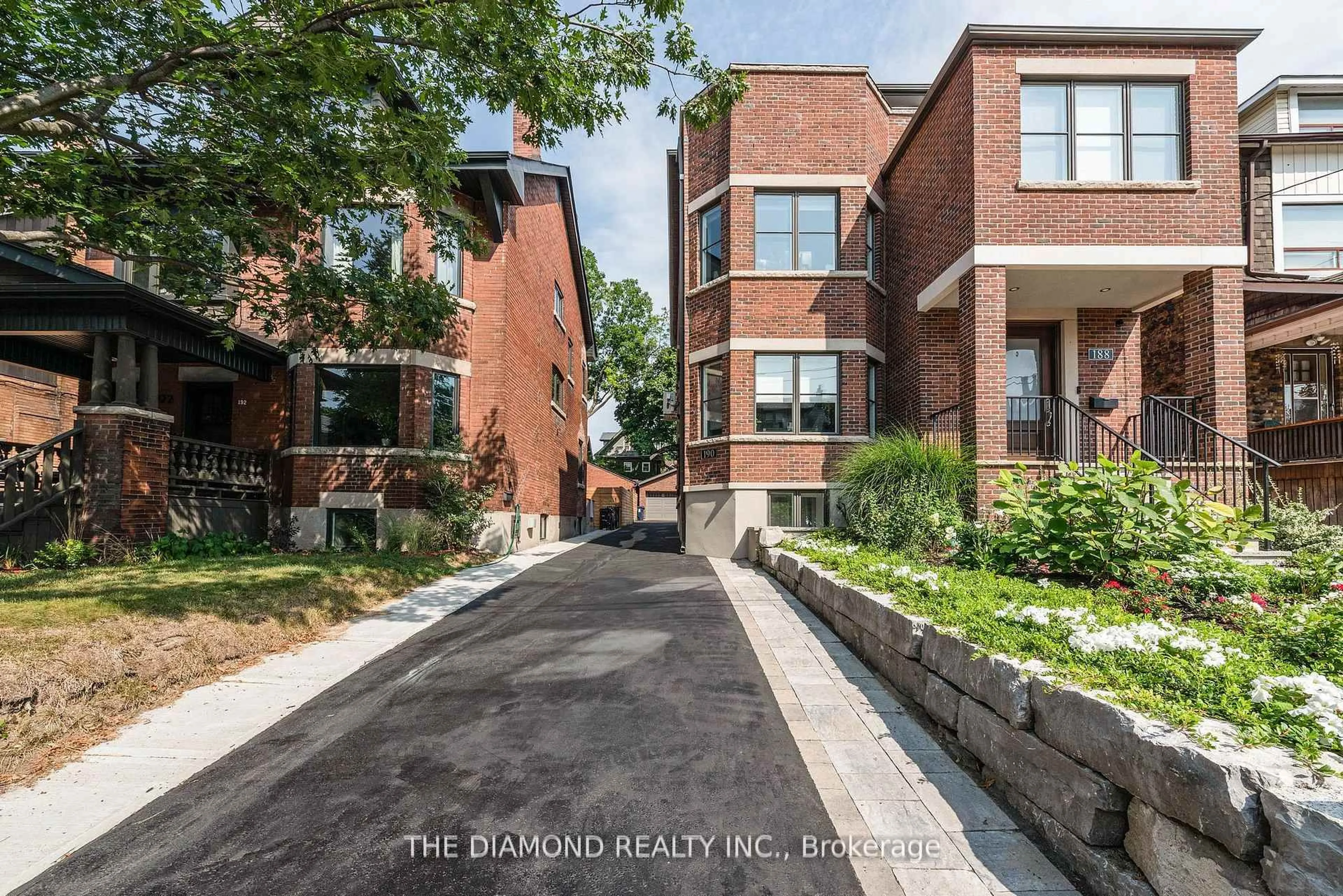 Home with brick exterior material, street for 188-190 Westminster Ave, Toronto Ontario M6R 1P1