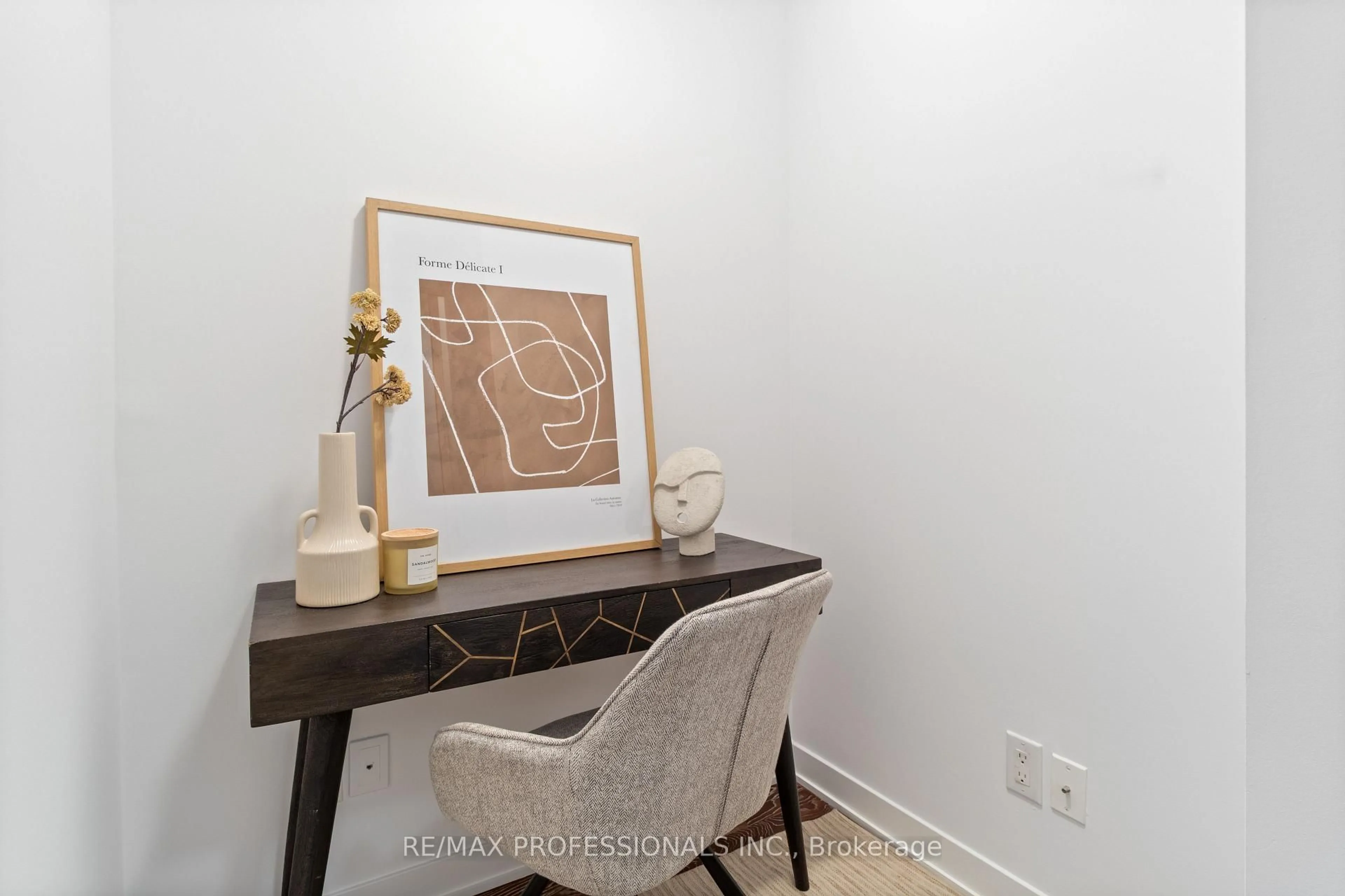 Unknown for 88 Park Lawn Rd #1605, Toronto Ontario M8Y 0B5
