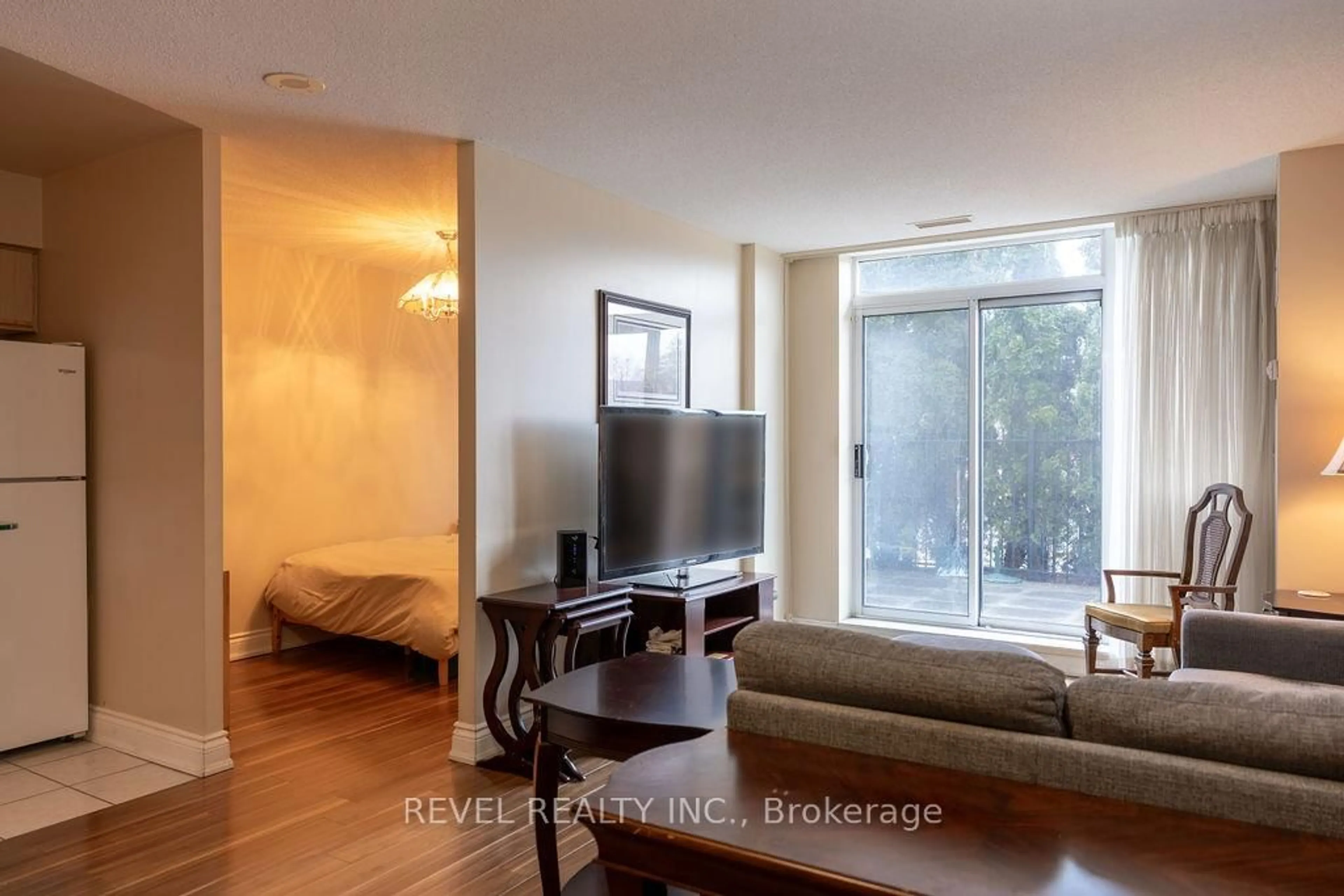 Unknown for 1150 Parkwest Pl #104, Mississauga Ontario L5E 3K4