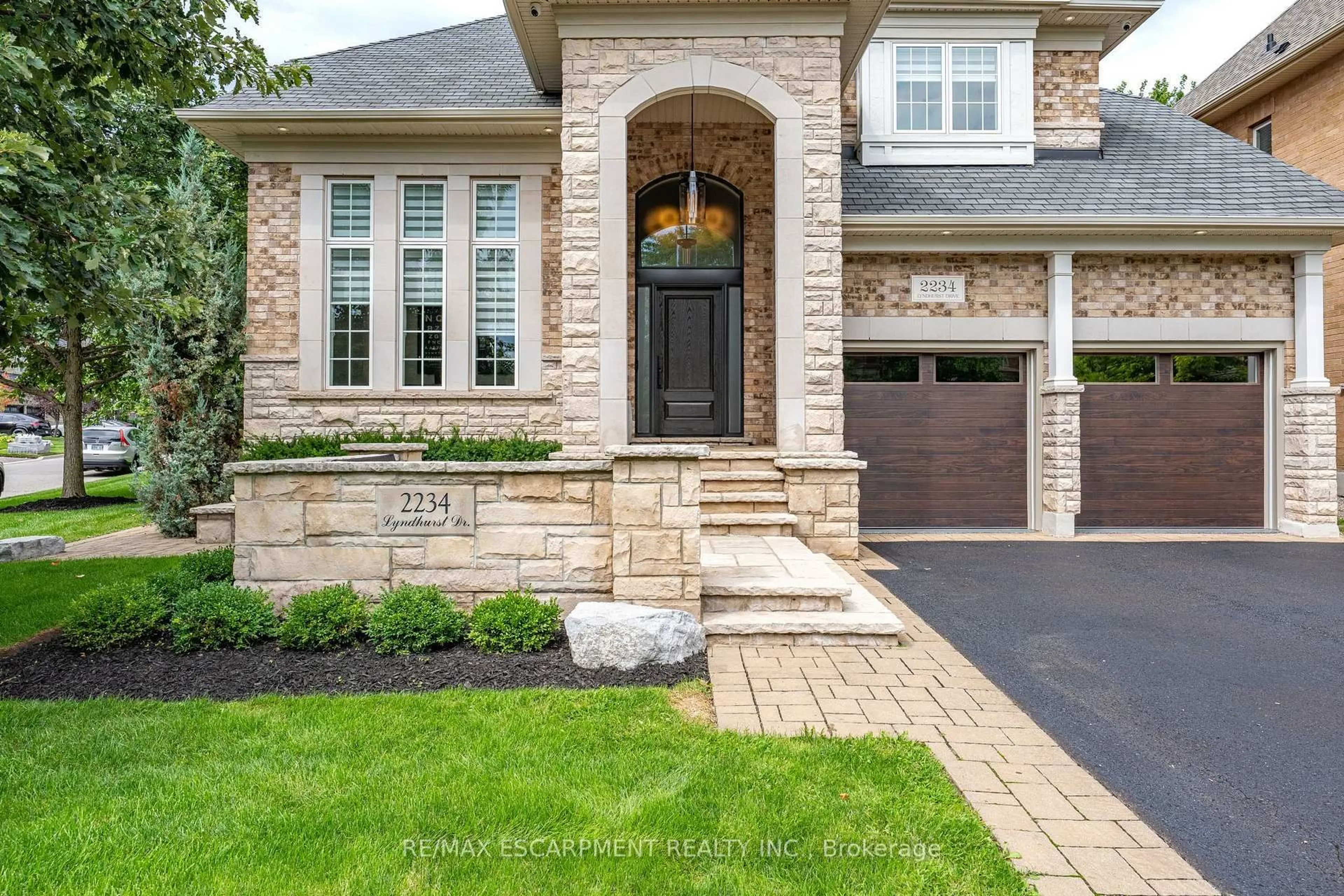Home with brick exterior material, street for 2234 Lyndhurst Dr, Oakville Ontario L6H 7V4