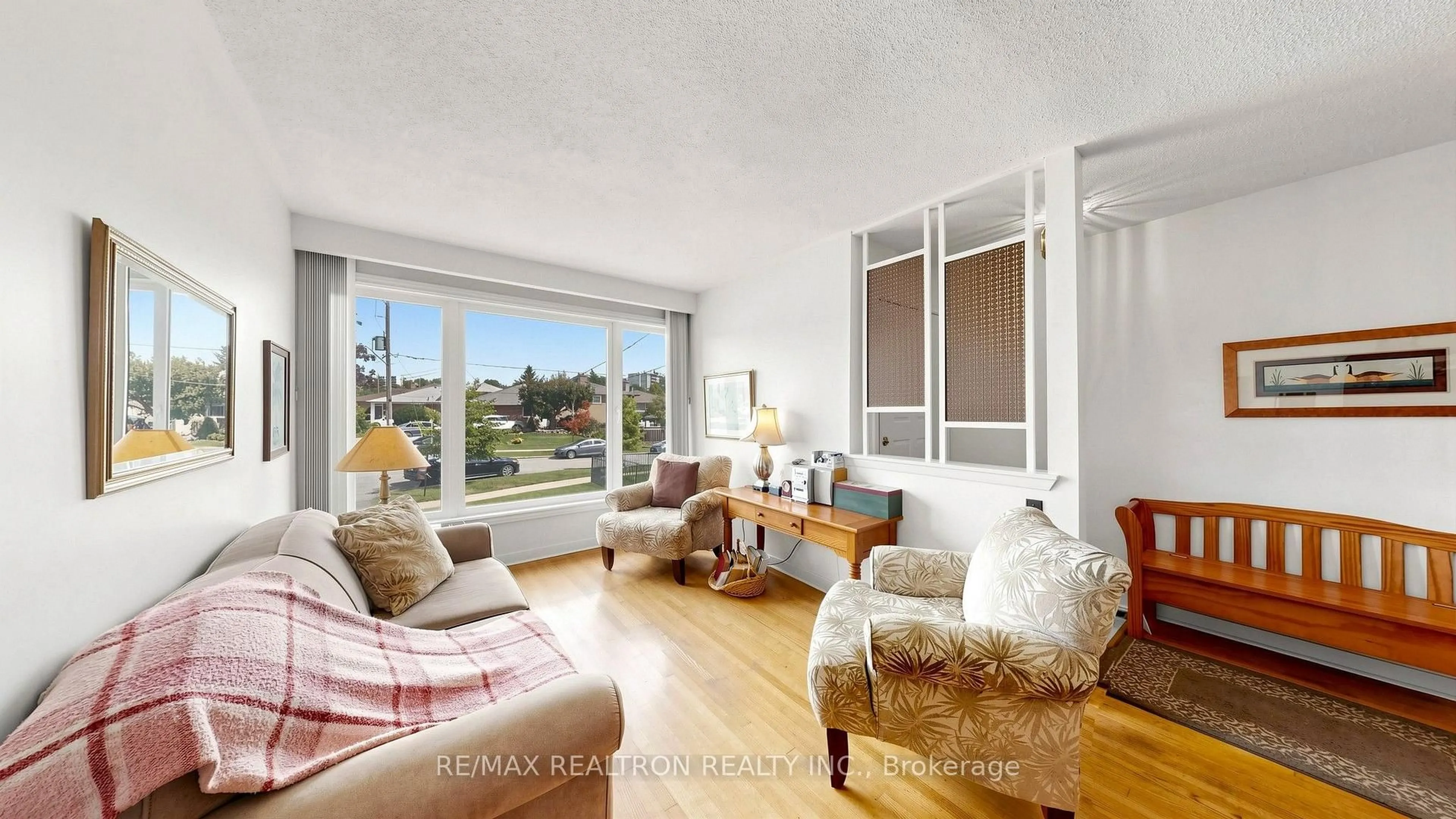 Living room with furniture, unknown for 80 Frankton Cres, Toronto Ontario M3J 1C1