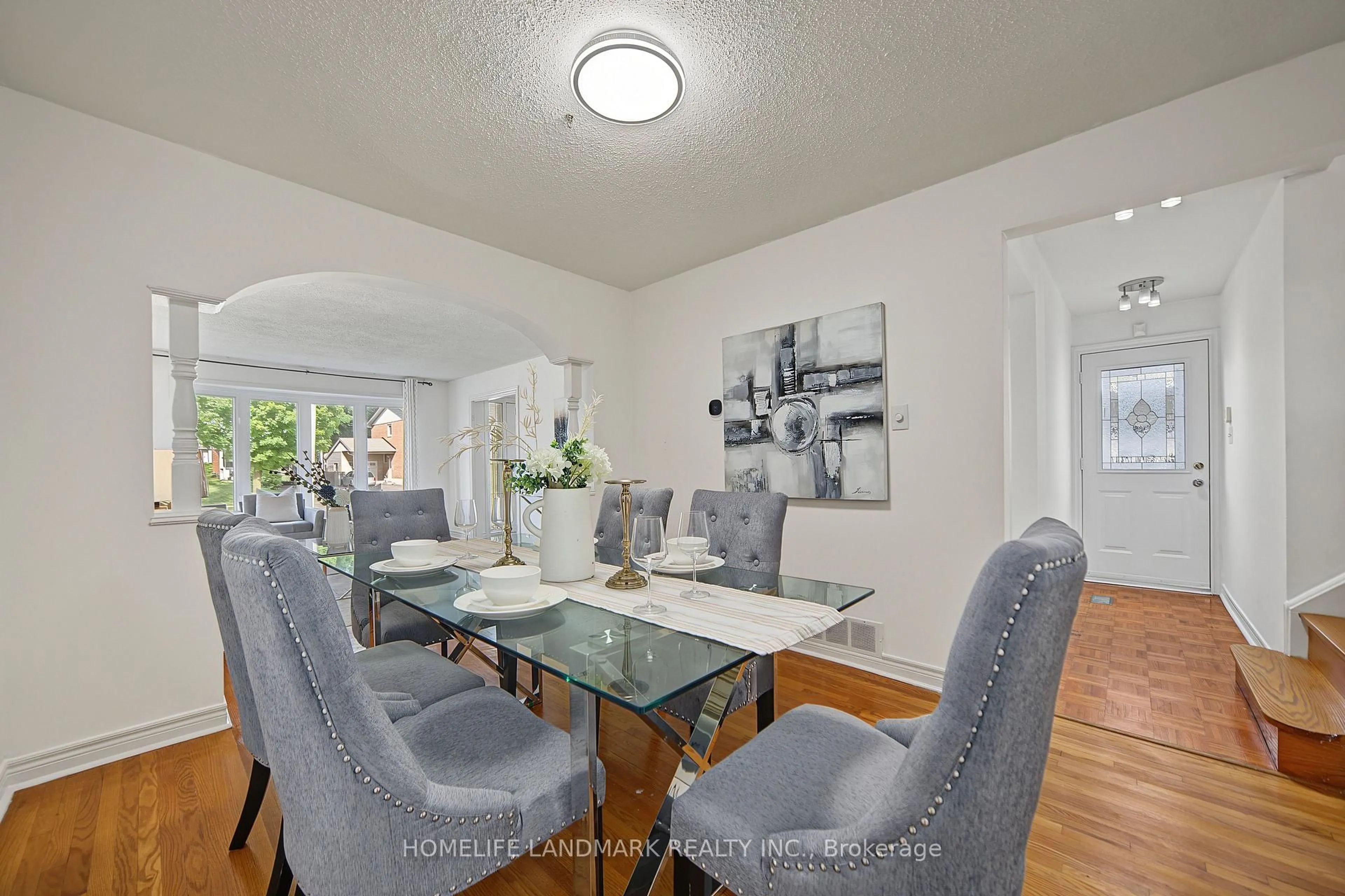 Dining room, unknown for 3314 Queen Frederica Dr, Mississauga Ontario L4Y 3B2
