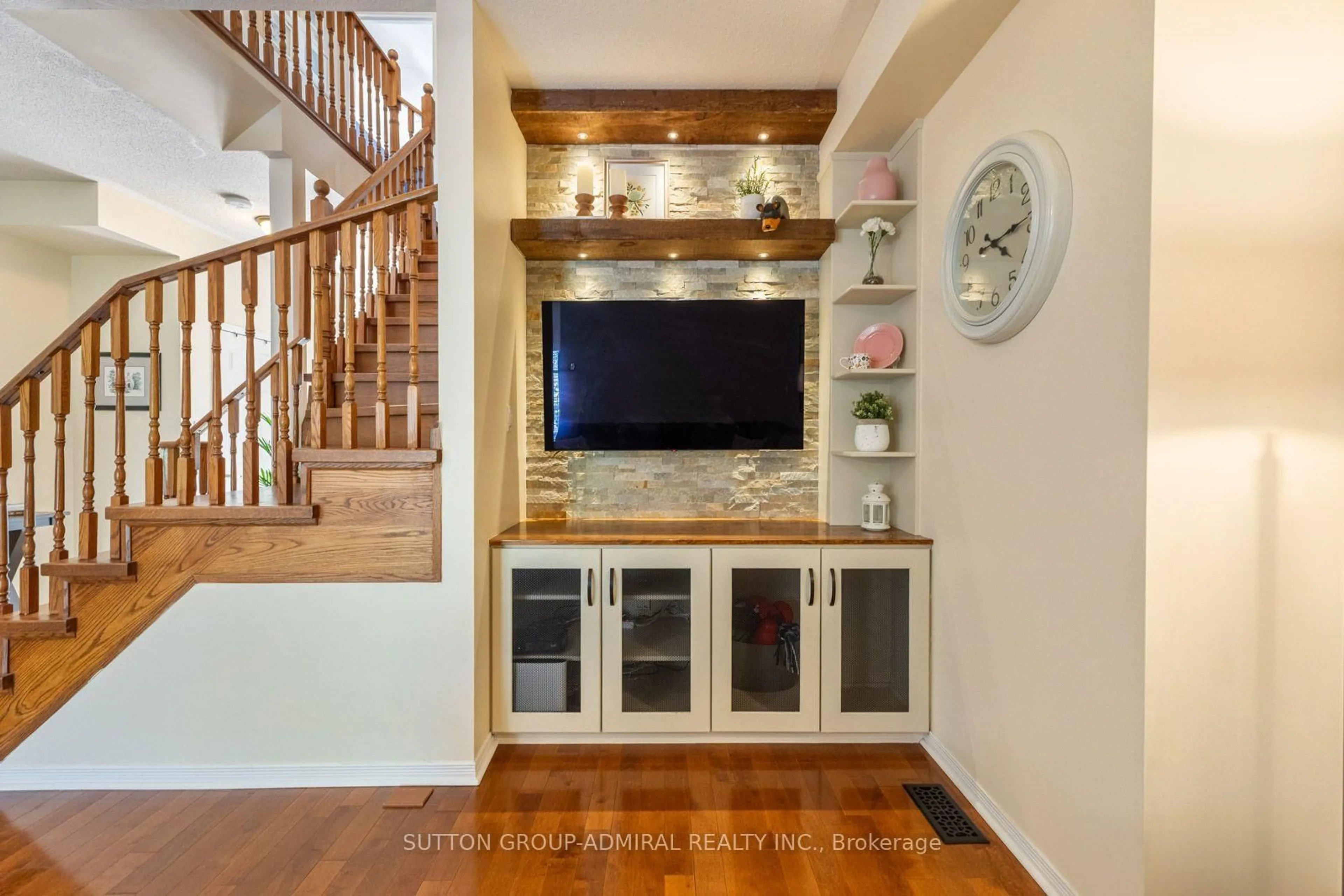 Home theater for 96 Niagara Tr, Halton Hills Ontario L7G 0A8