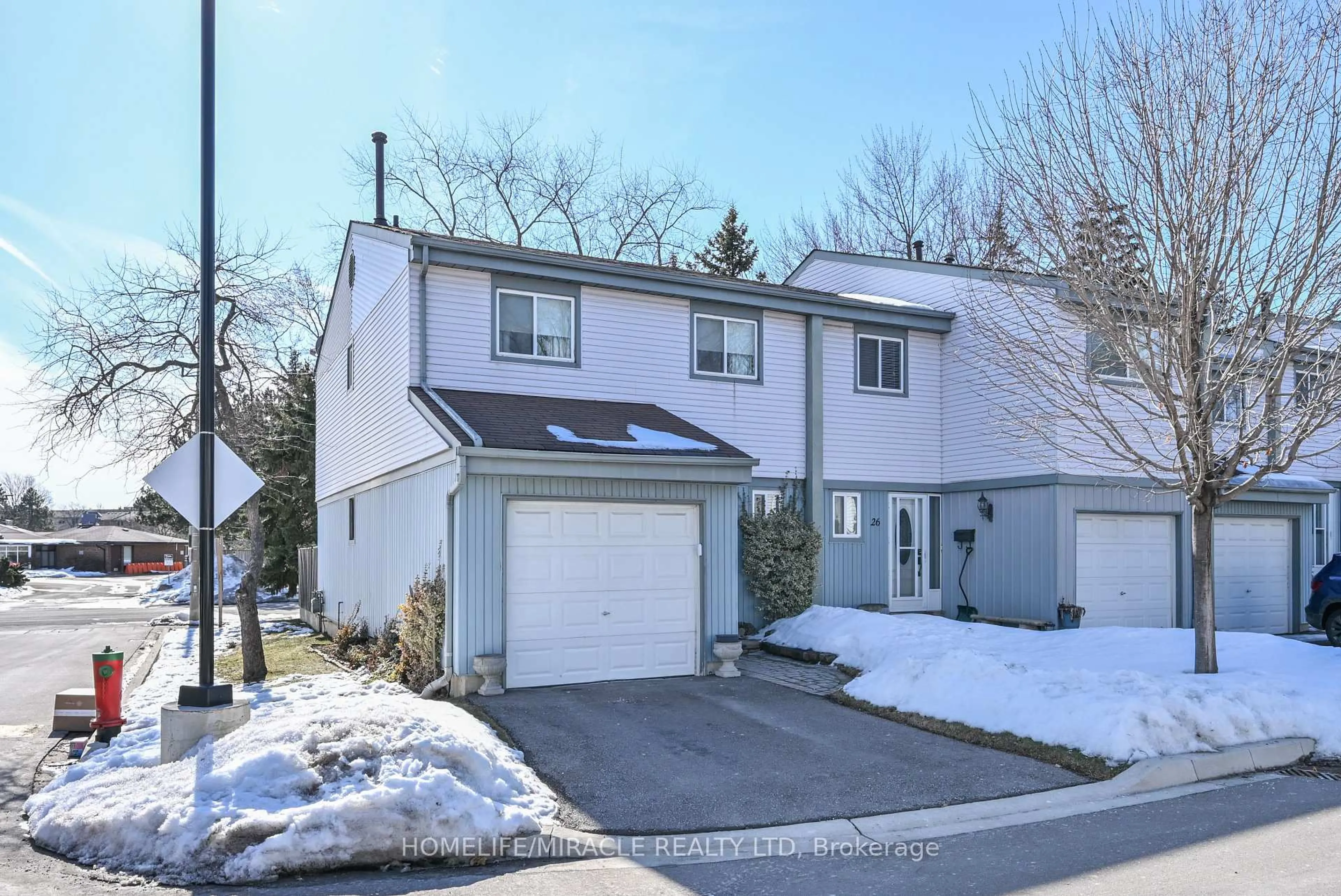 Unknown for 121 Falconer Dr #27, Mississauga Ontario L5N 2K8