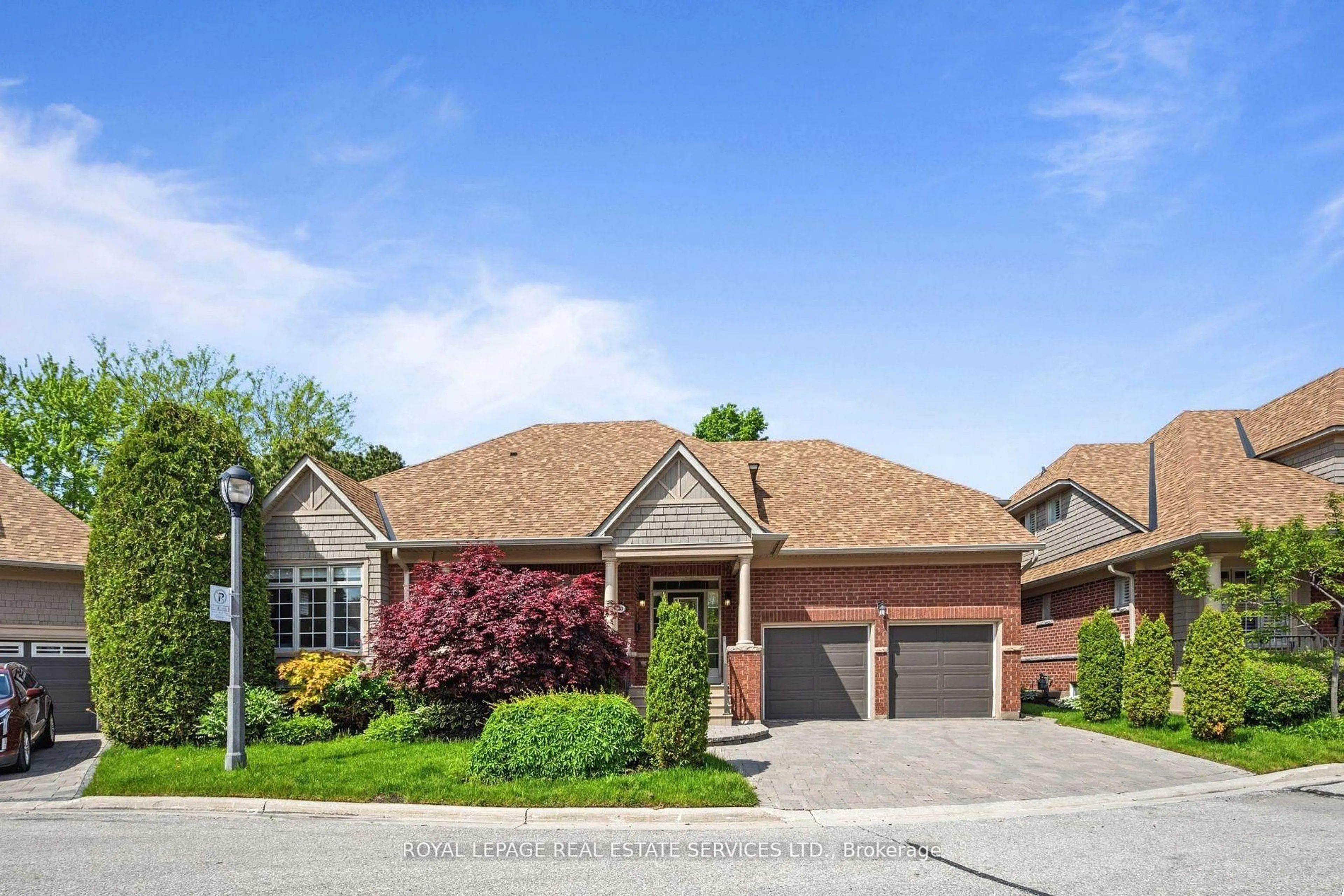 Home with brick exterior material, street for 2130 Dickson Rd #10, Mississauga Ontario L5B 1Y6