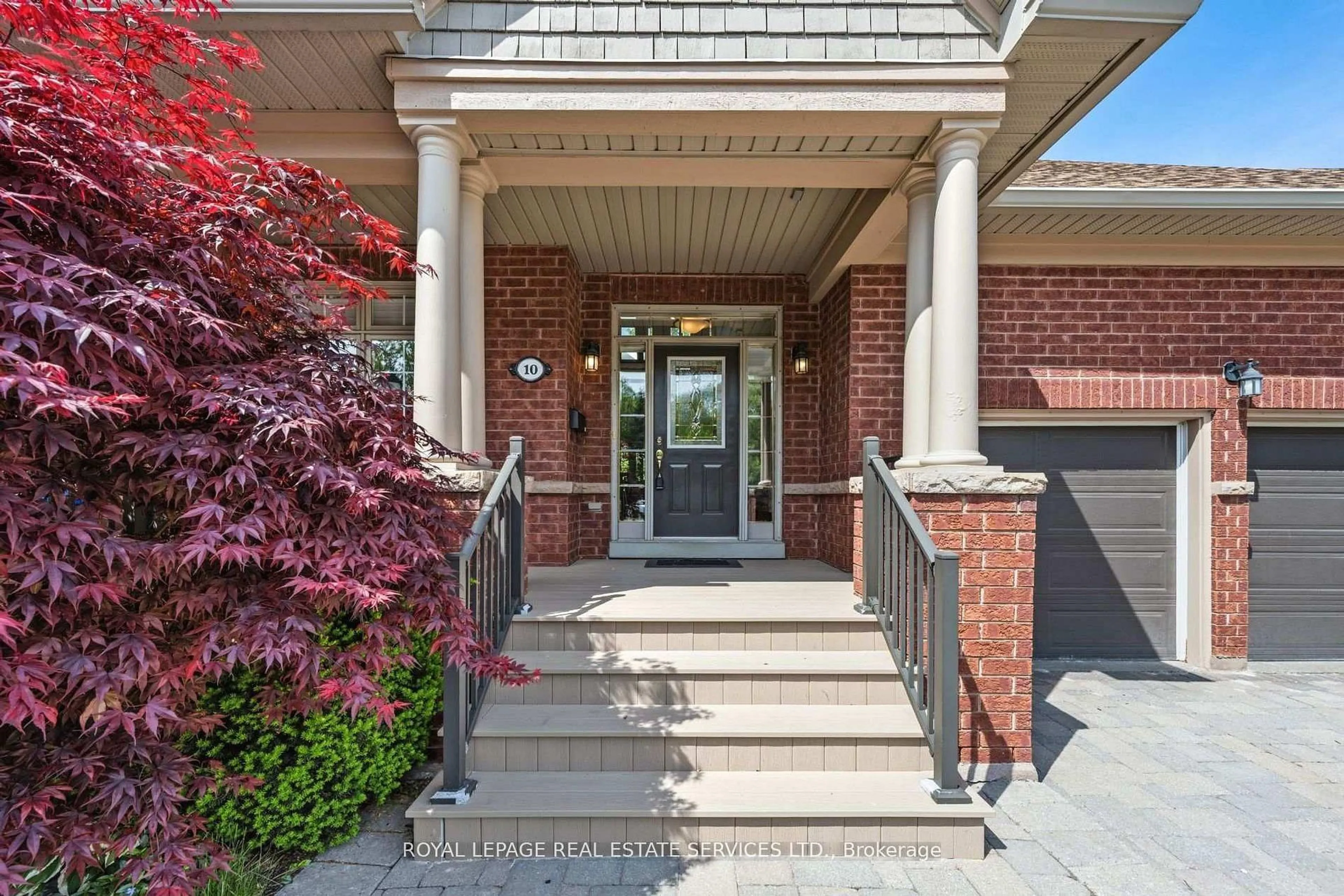 Unknown for 2130 Dickson Rd #10, Mississauga Ontario L5B 1Y6