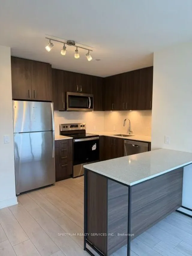 8010 Derry Rd #803, Milton 4