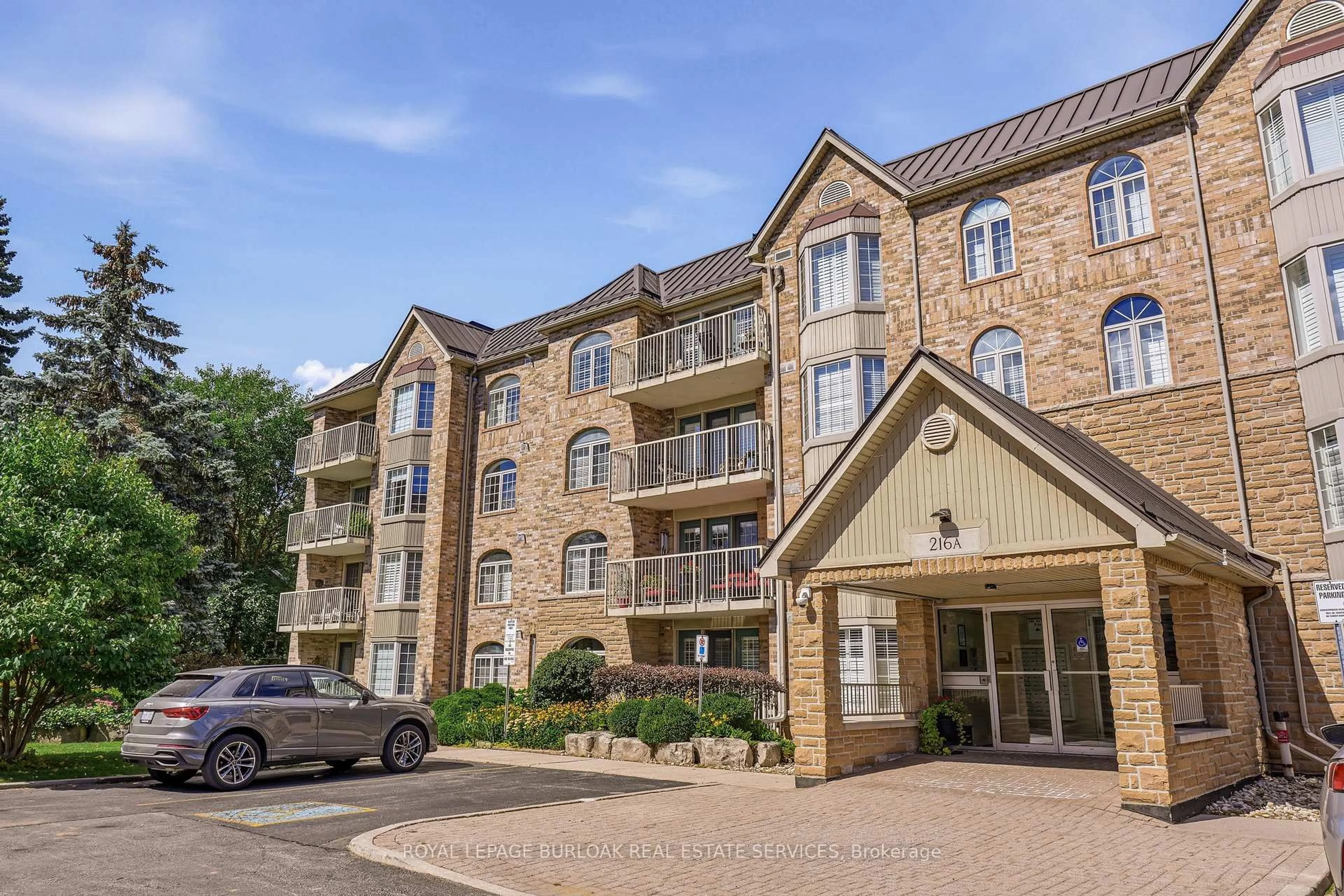 A pic from outside/outdoor area/front of a property/back of a property/a pic from drone, unknown for 216A Plains Rd #302, Burlington Ontario L7T 4K8