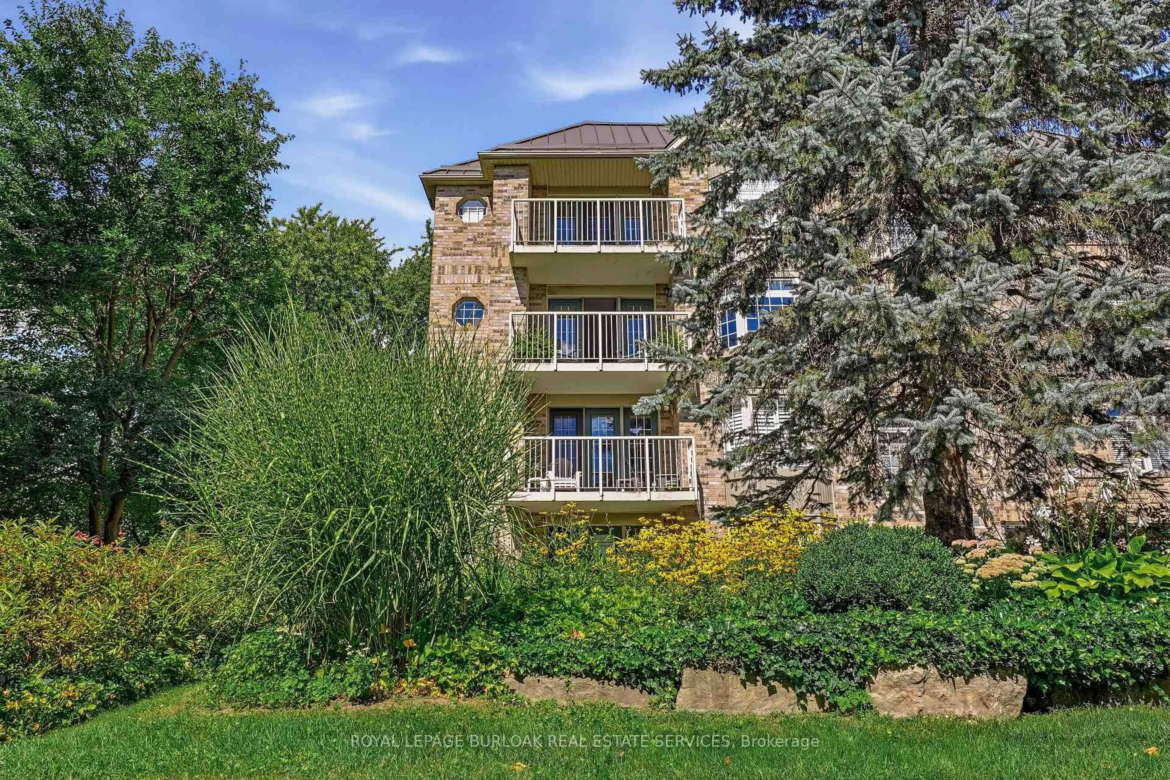 Unknown for 216A Plains Rd #302, Burlington Ontario L7T 4K8