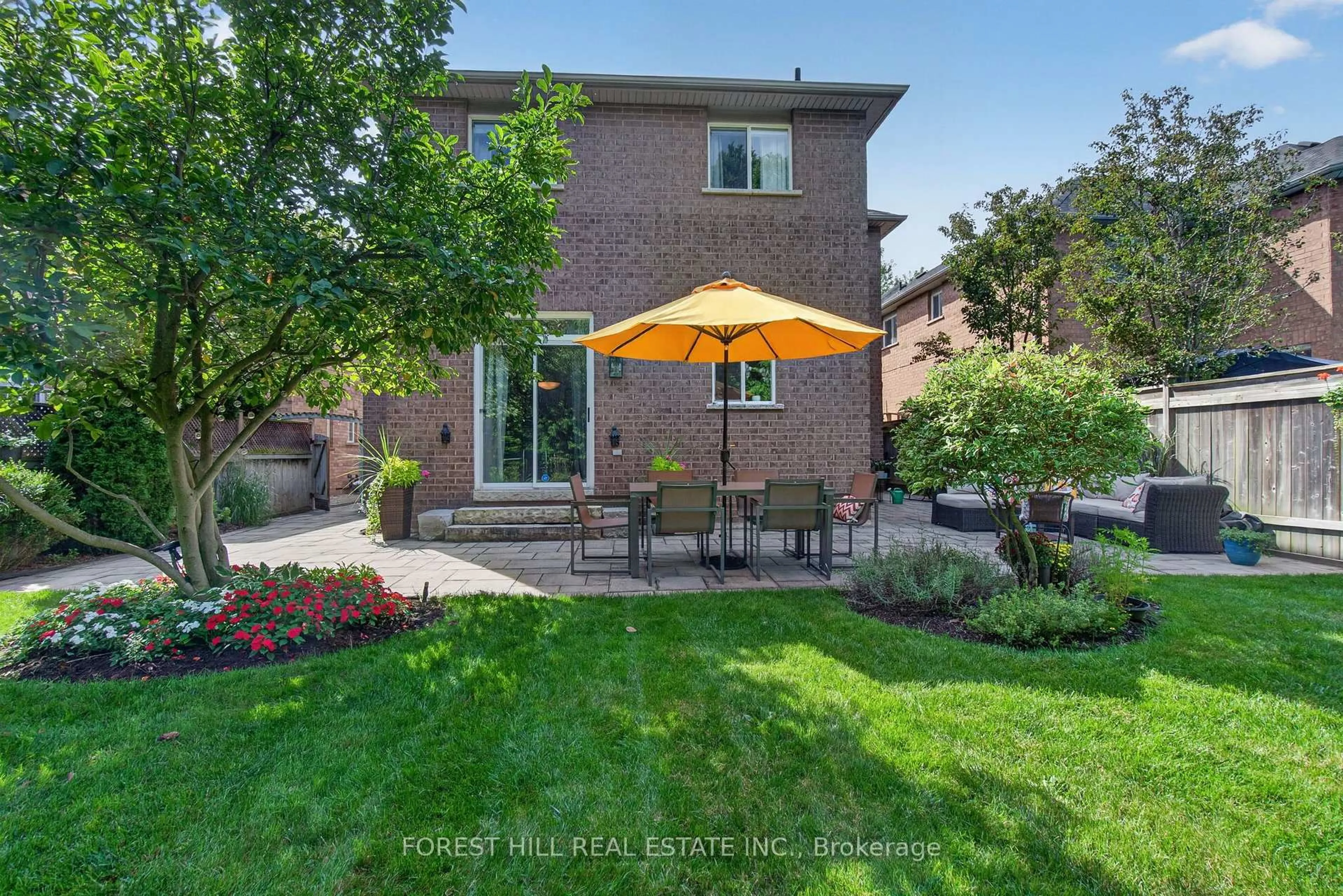 Home with brick exterior material, street for 2123 Summer Heights Tr, Oakville Ontario L6M 3V9
