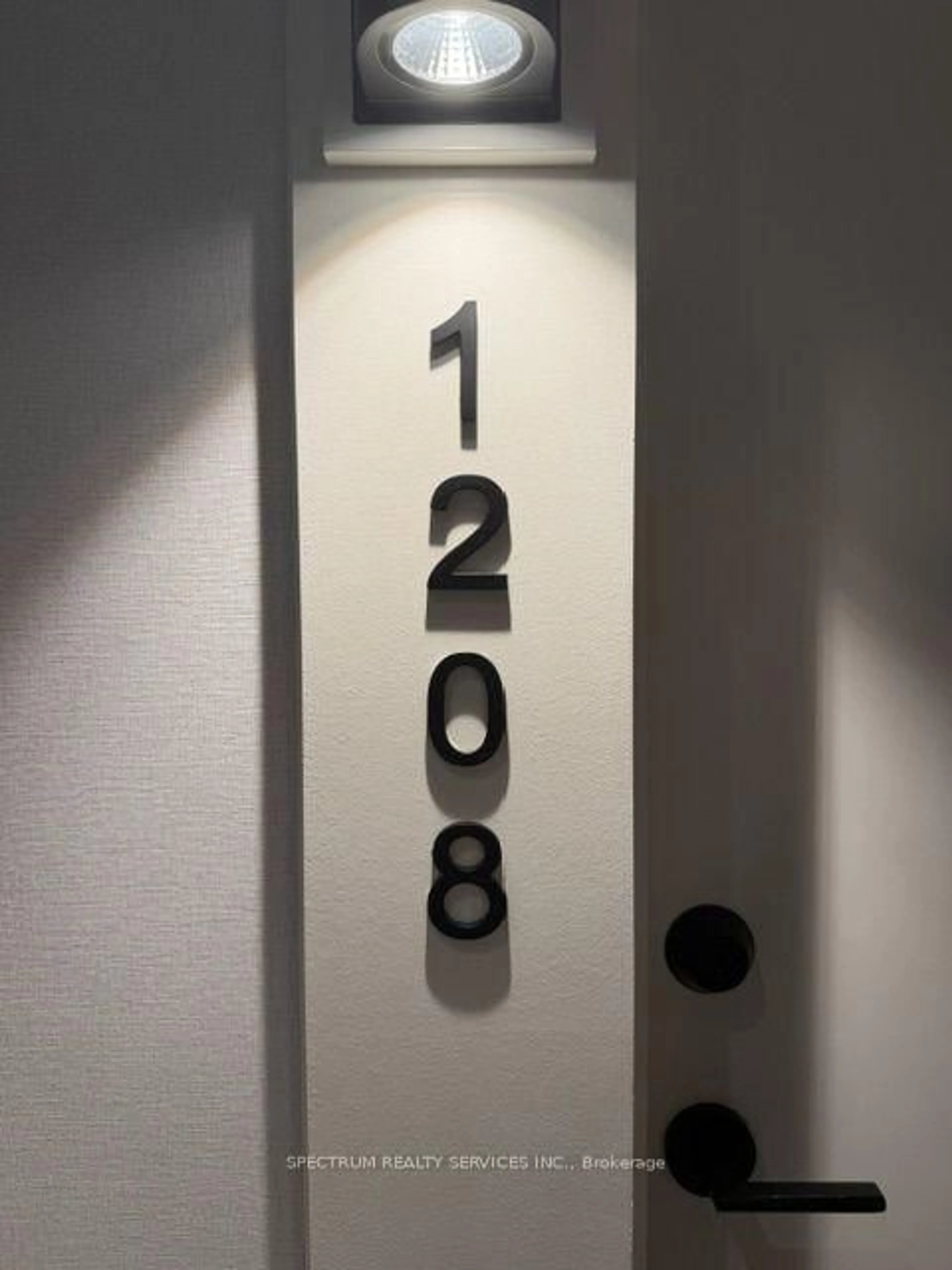 Indoor entryway for 8010 Derry Rd #1208, Milton Ontario L9T 9N3