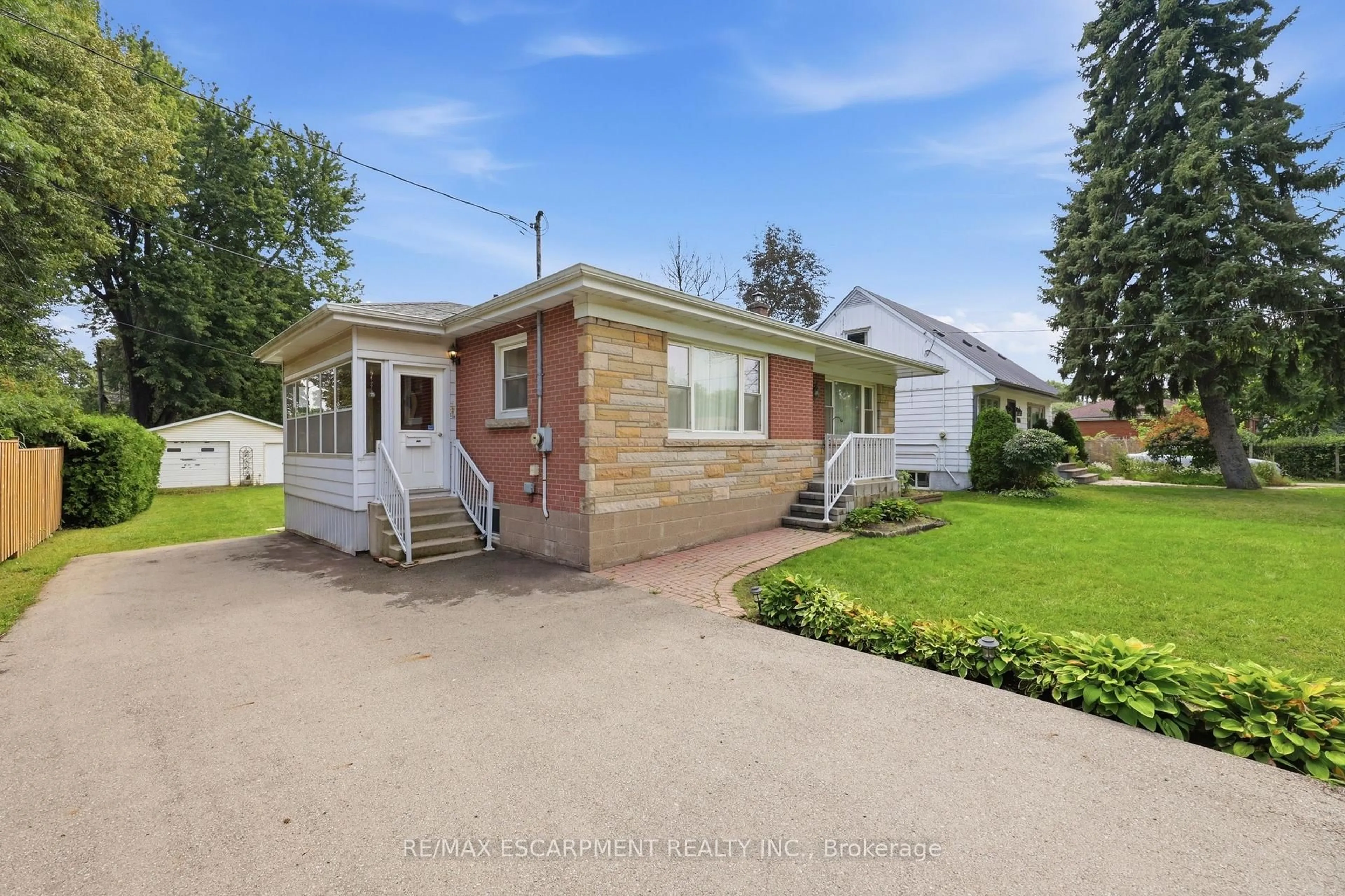 Unknown for 522 Enfield Rd, Burlington Ontario L7T 2X8