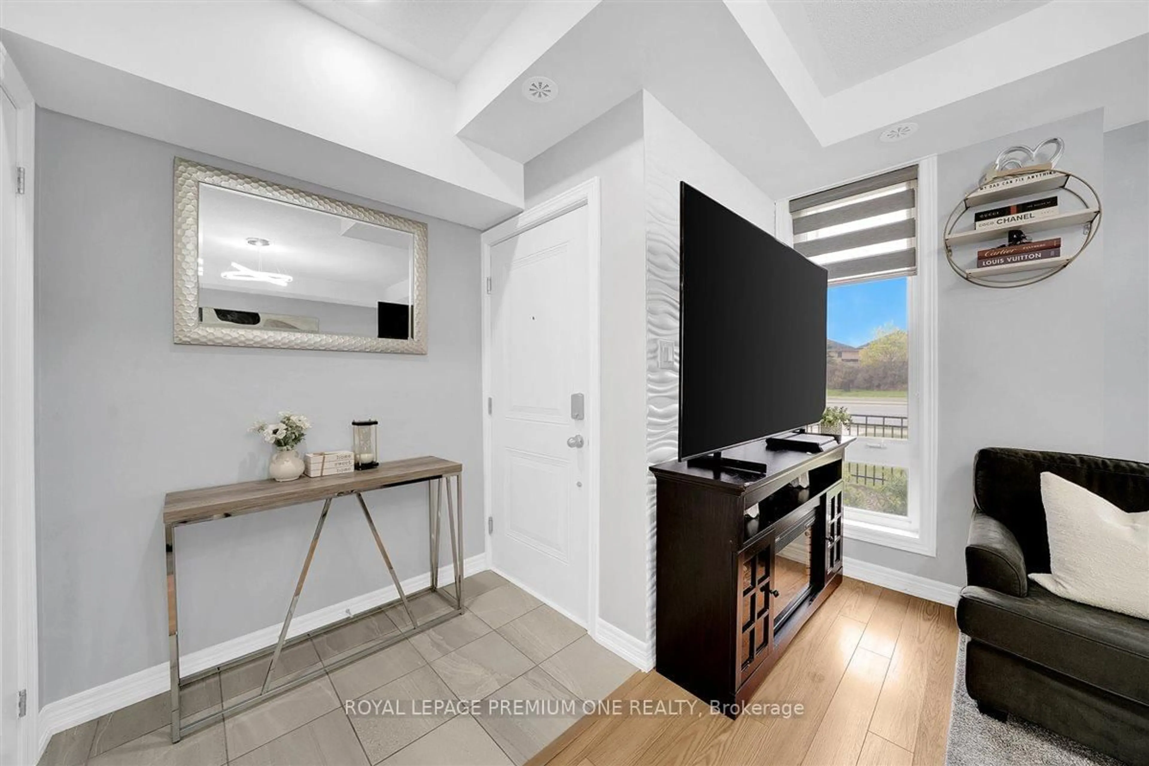 Indoor entryway for 9430 The Gore Rd #21, Brampton Ontario L6P 4P9