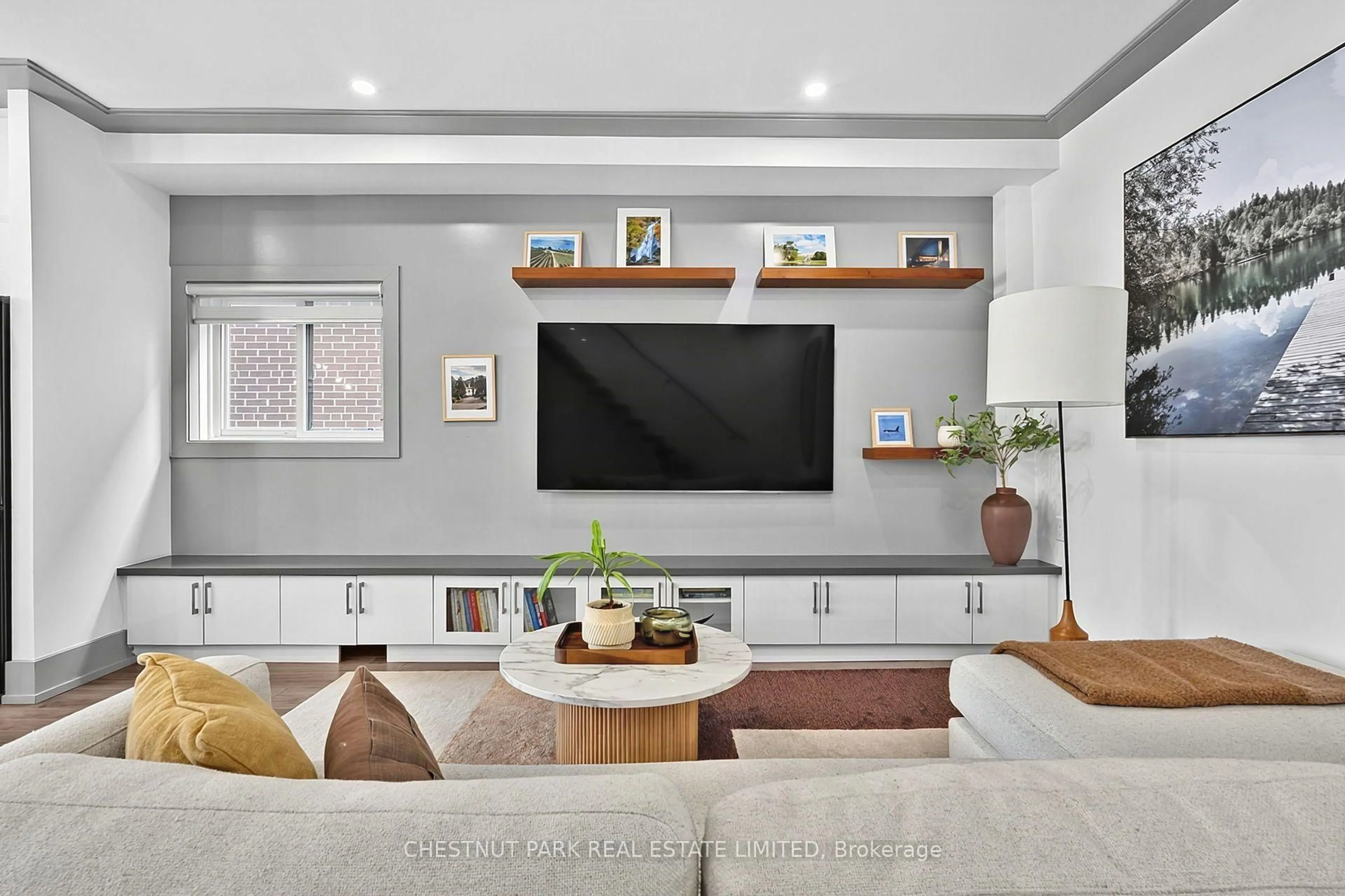 Home theater for 15 Nineteeth St, Toronto Ontario M8V 3L4