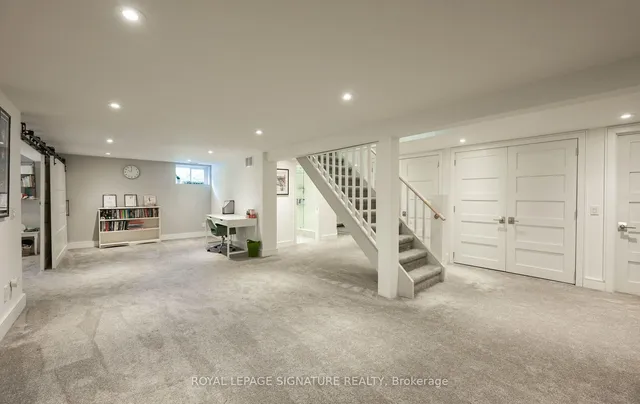 903 Johnathan Dr, Mississauga 4