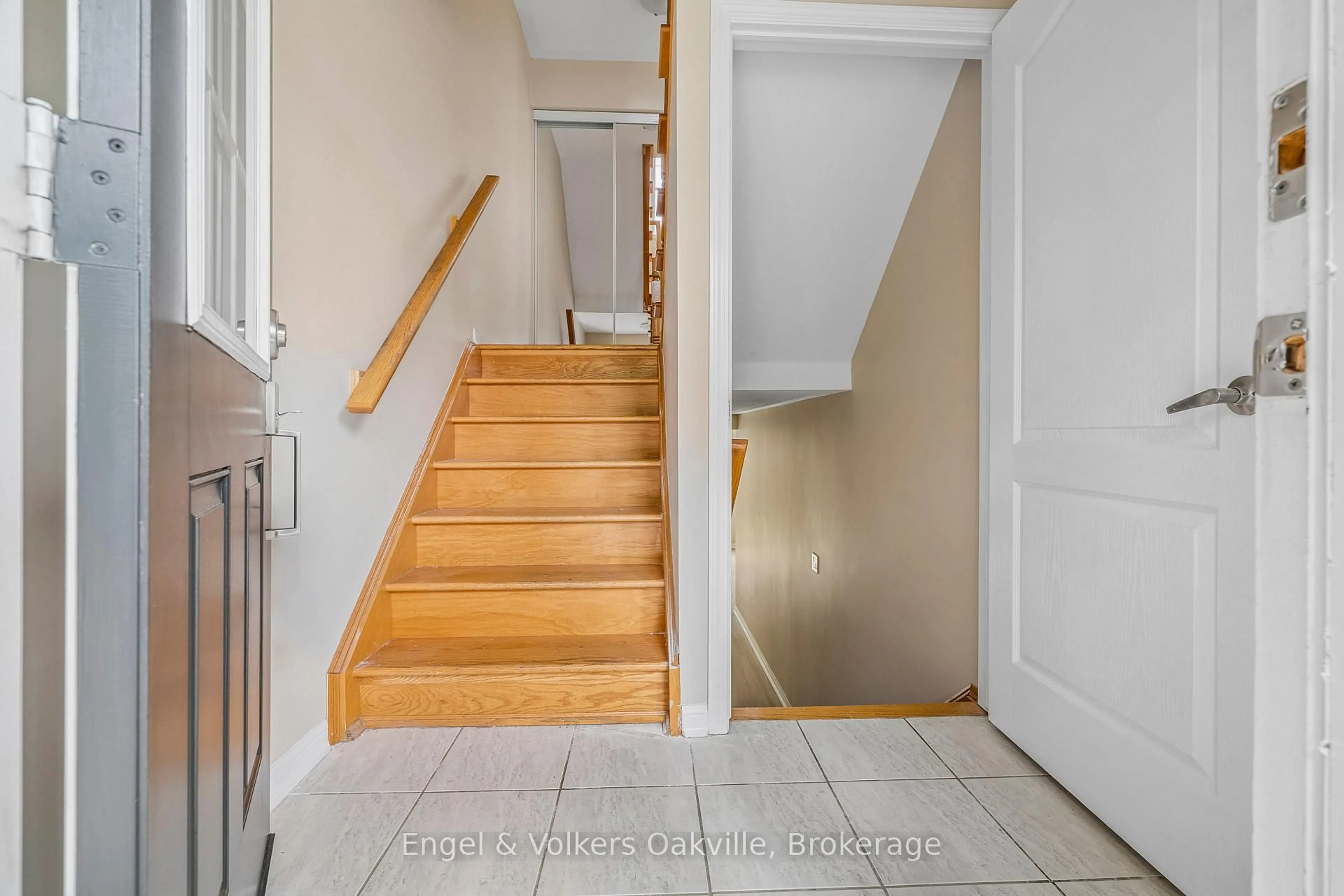 Unknown for 2408 Coho Way, Oakville Ontario L6M 0G6