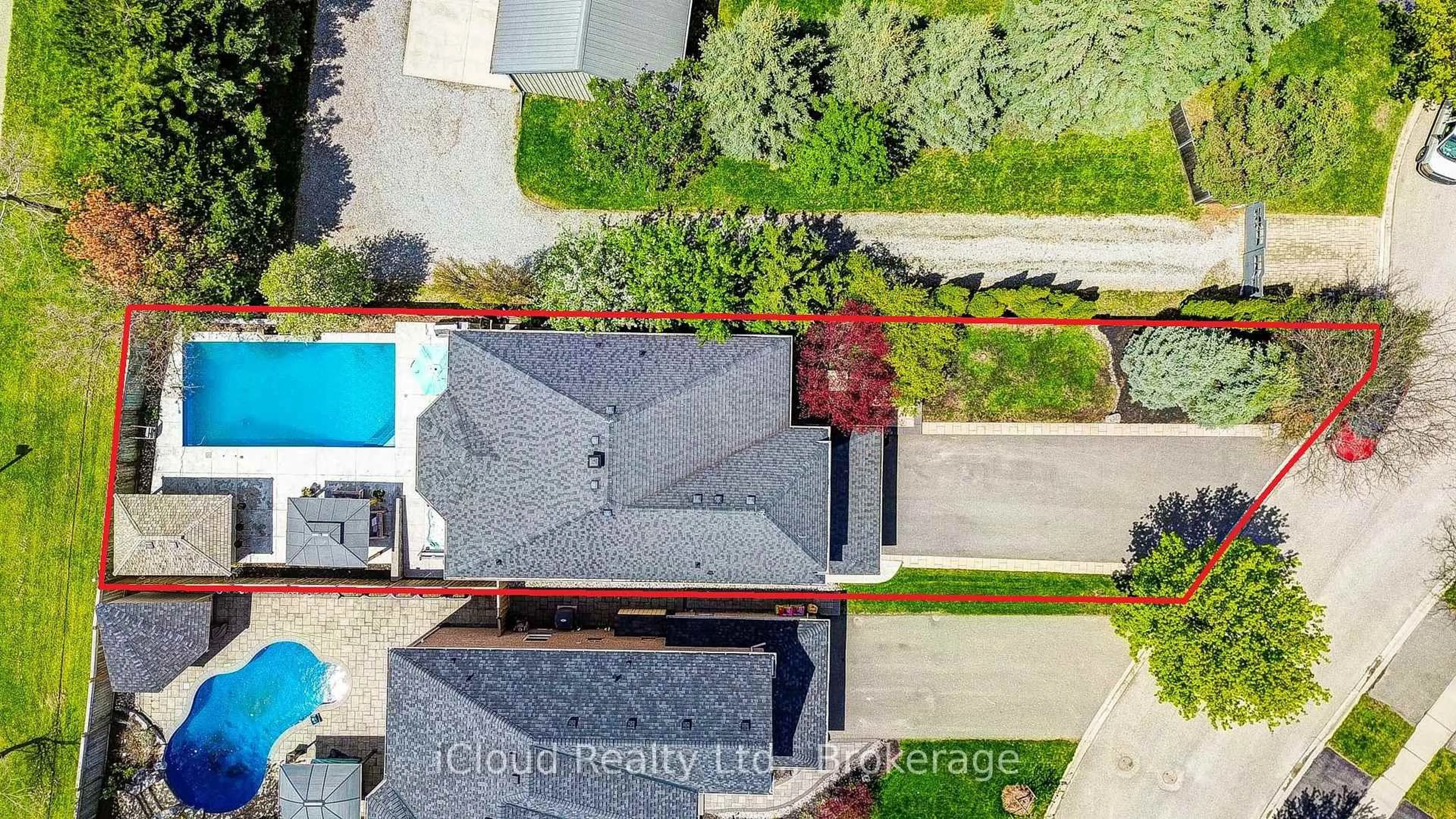 A pic from outside/outdoor area/front of a property/back of a property/a pic from drone, street for 51 Early St, Halton Hills Ontario L7G 5W8