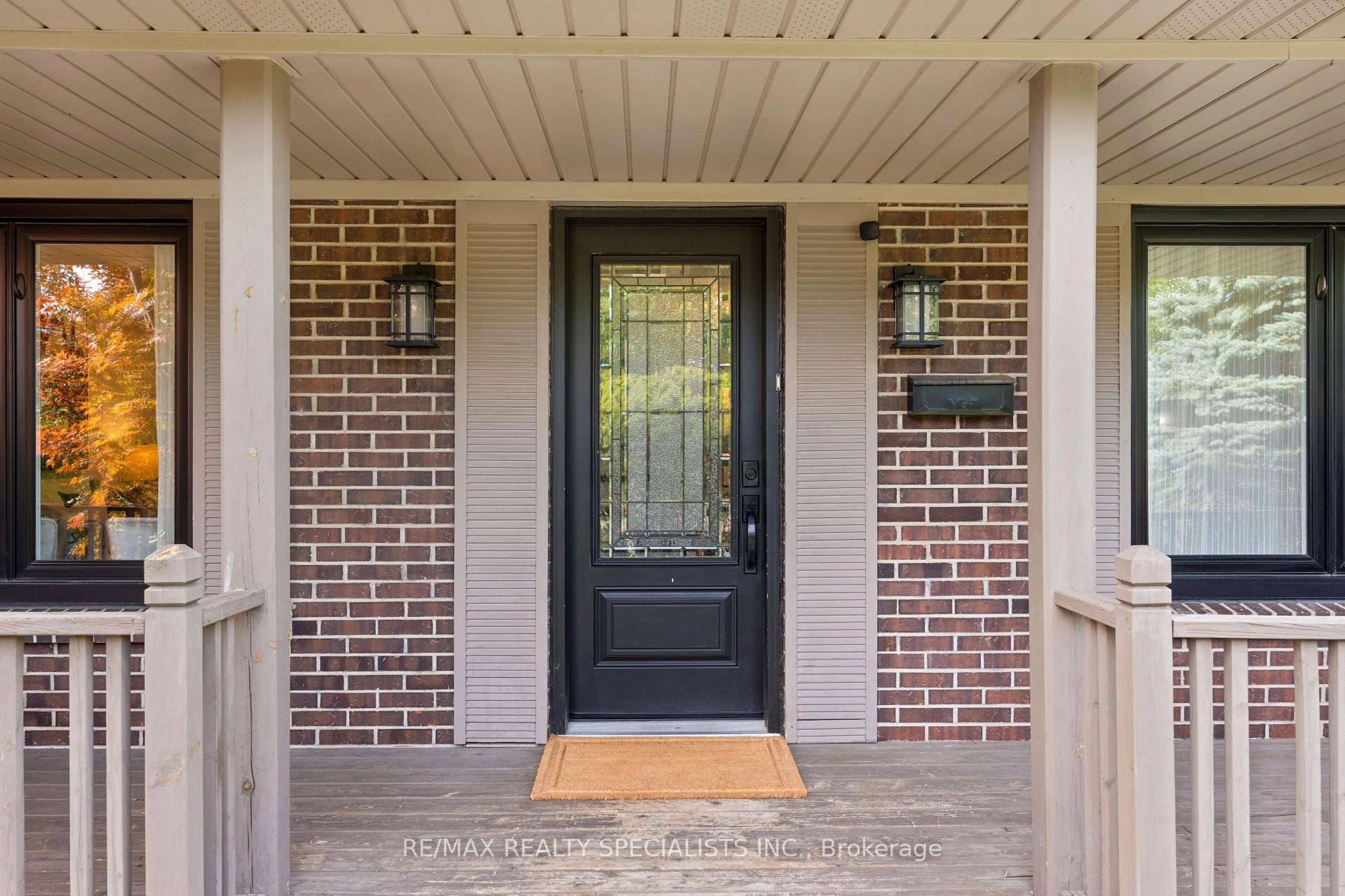 Unknown for 10 Lorraine Cres, Brampton Ontario L6S 2R7