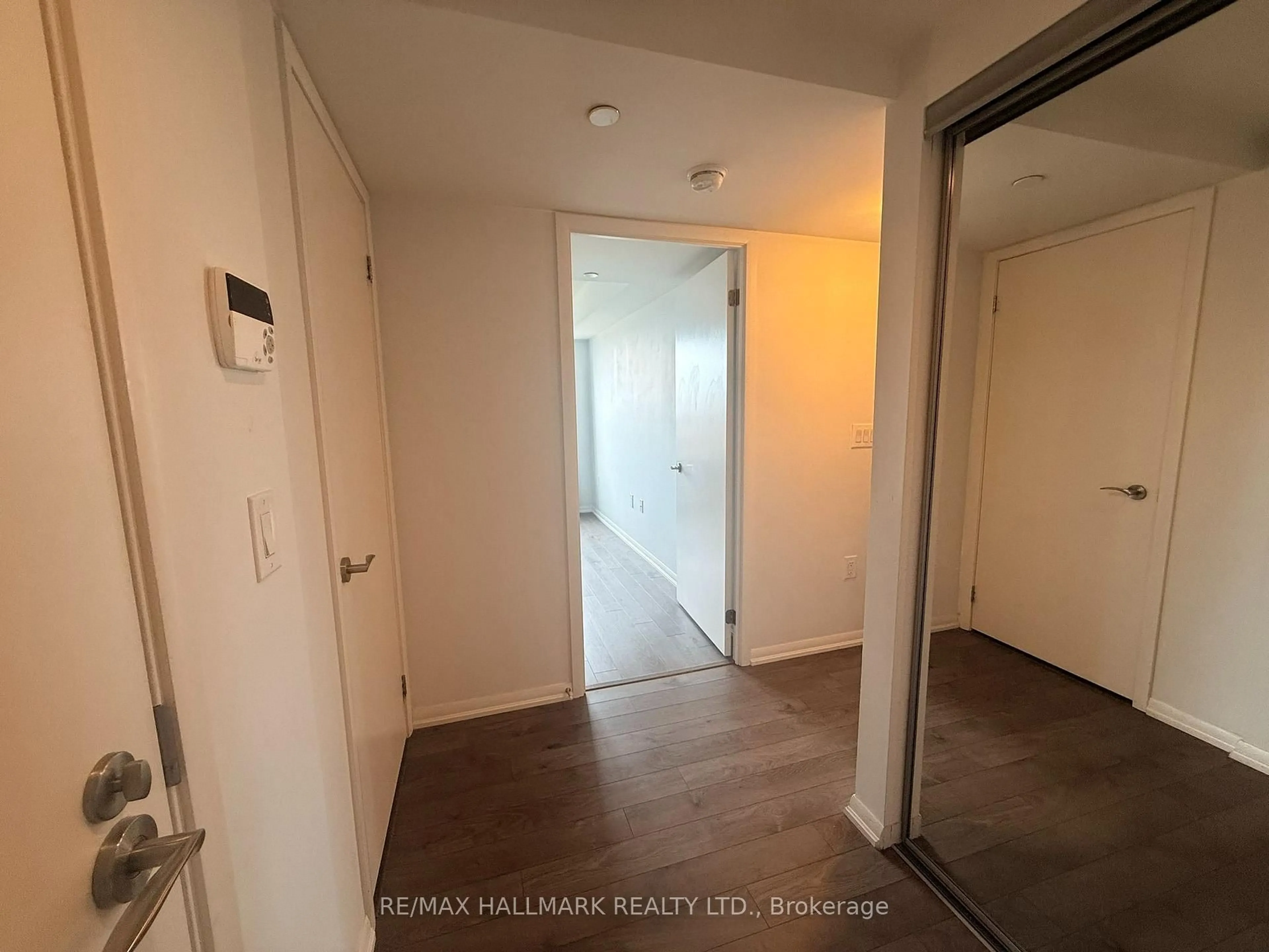 A pic of a room for 3091 Dufferin St #208, Toronto Ontario M6A 0C4