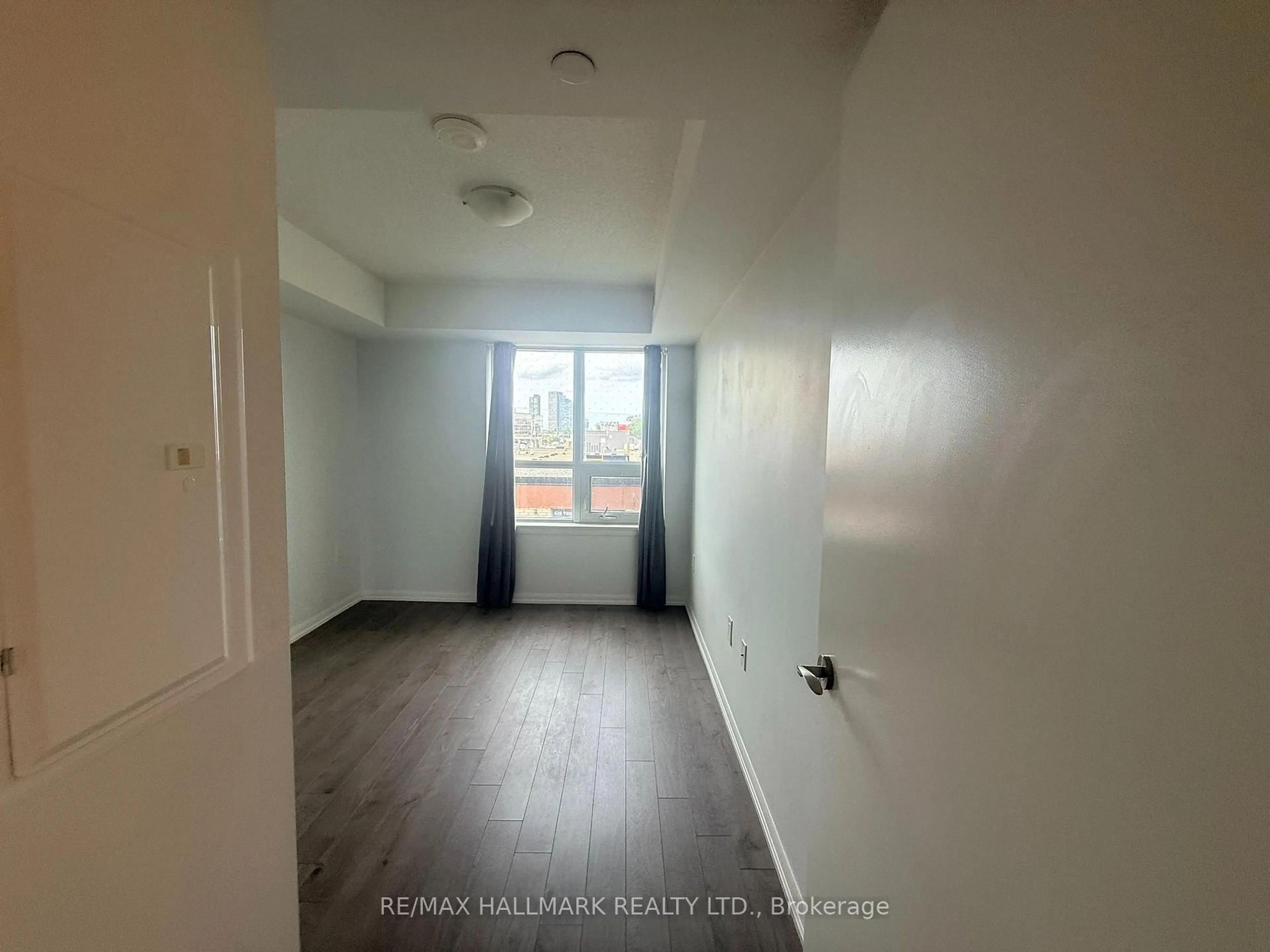 A pic of a room for 3091 Dufferin St #208, Toronto Ontario M6A 0C4