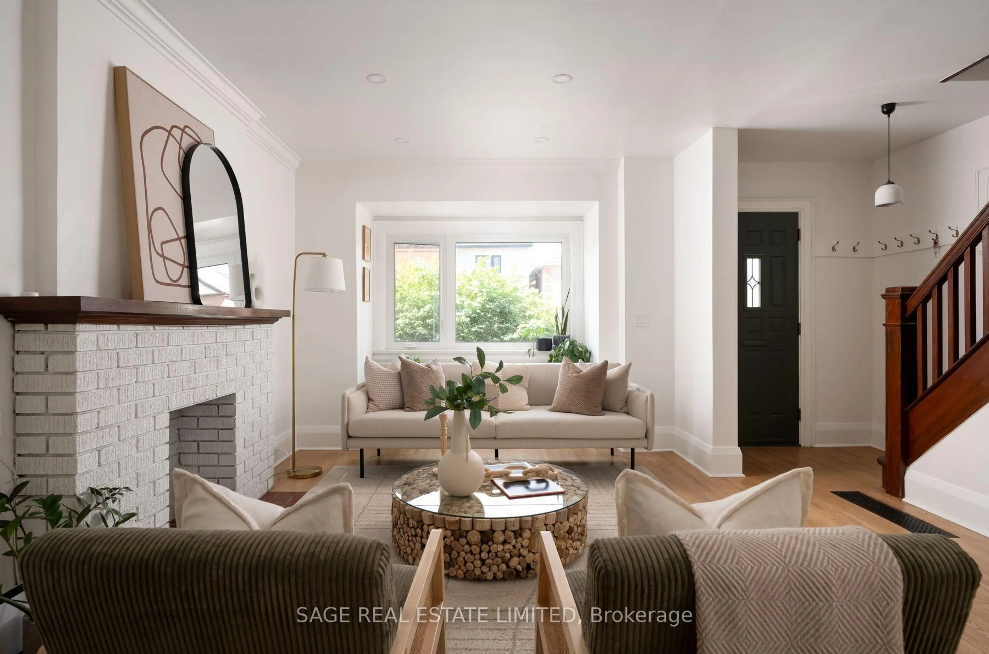 Living room with furniture, unknown for 31 Russett Ave, Toronto Ontario M6H 3M4