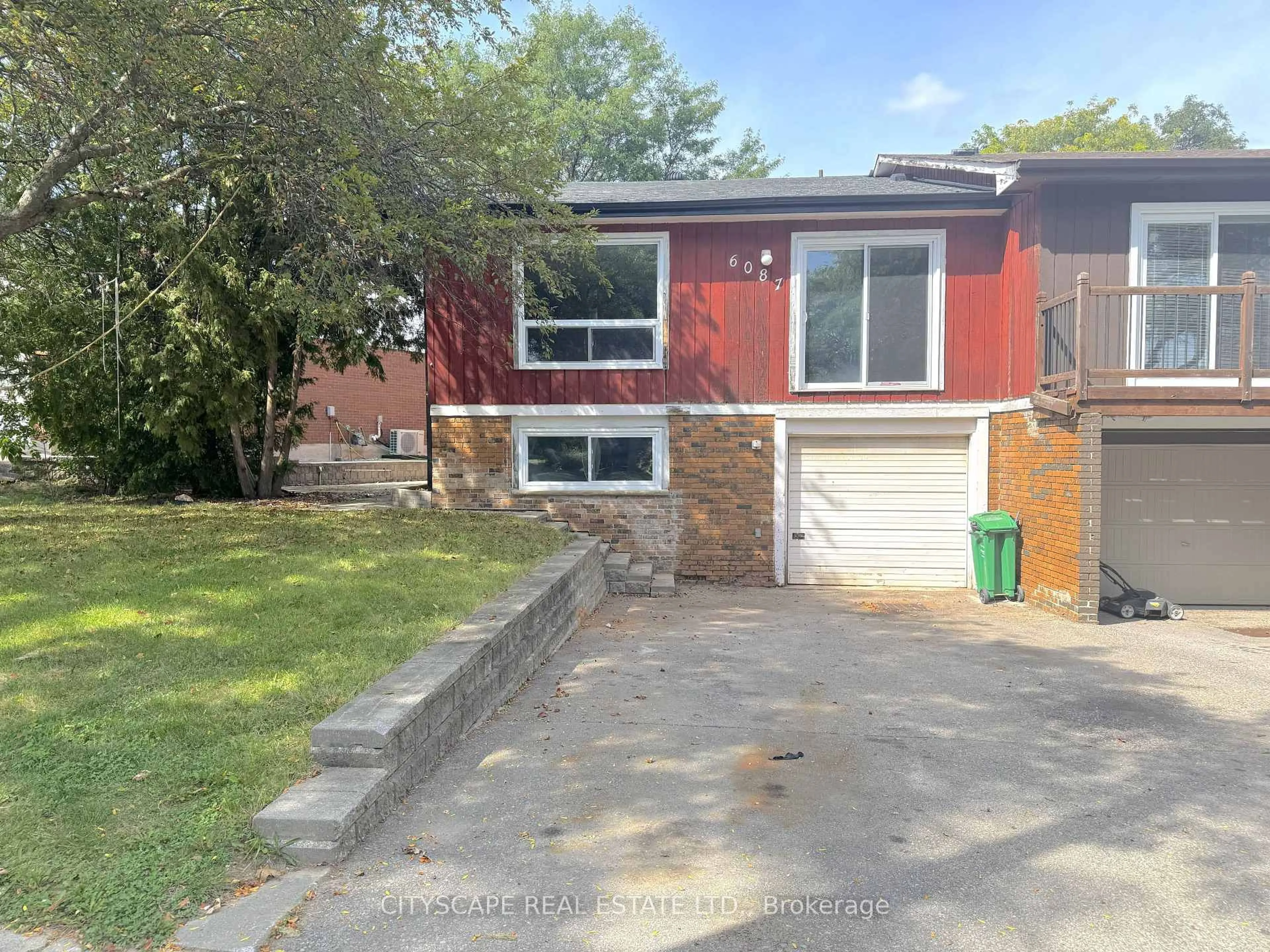 Home with brick exterior material, street for 6087 Featherhead Cres, Mississauga Ontario L5N 2B5